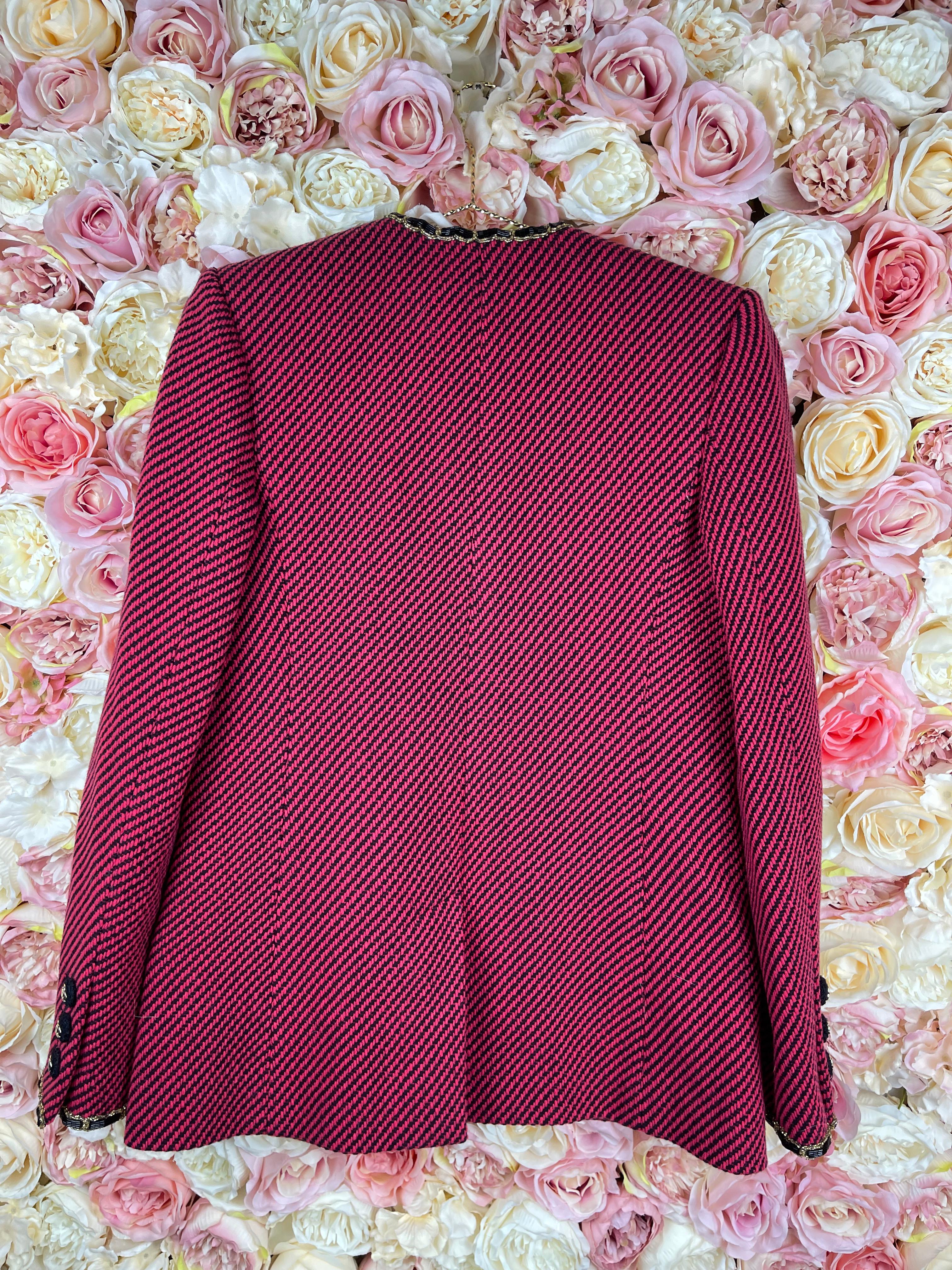 Chanel Métiers d'Art 2020 Blazer Red Black Sz. 36 DE