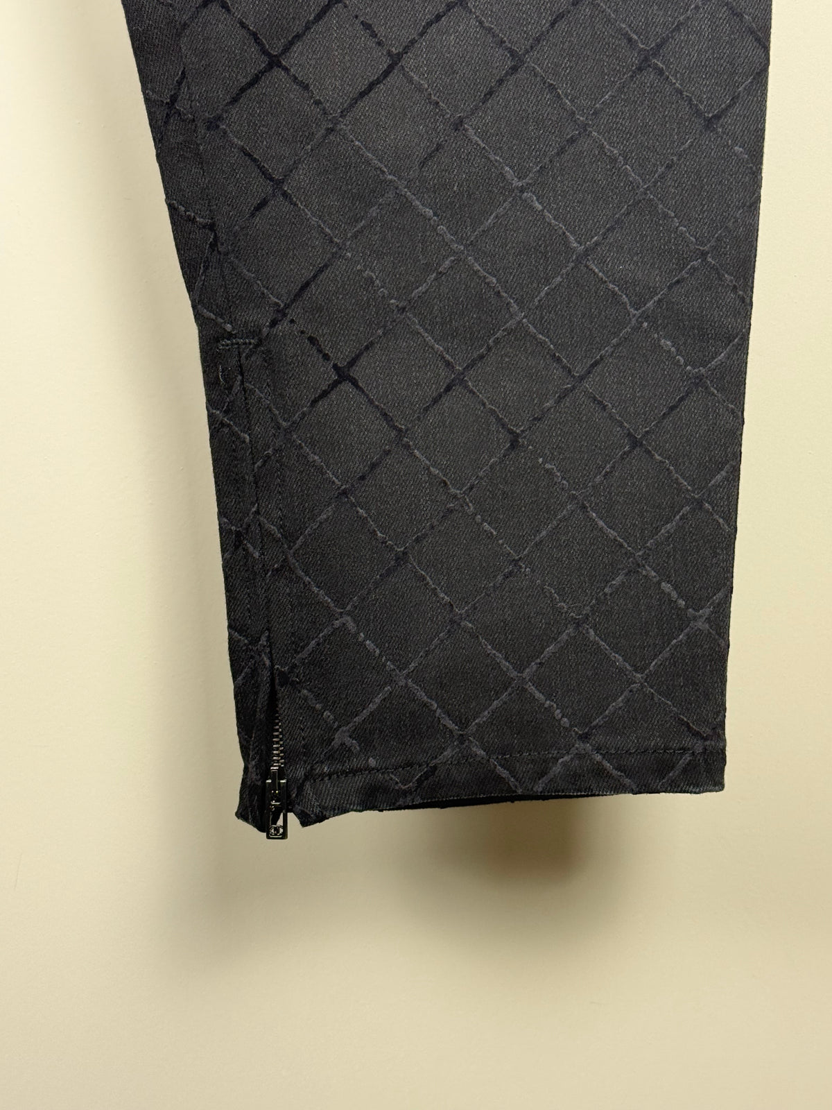 Chanel SS18 Jeans Black Sz. 44 DE (46 FR)