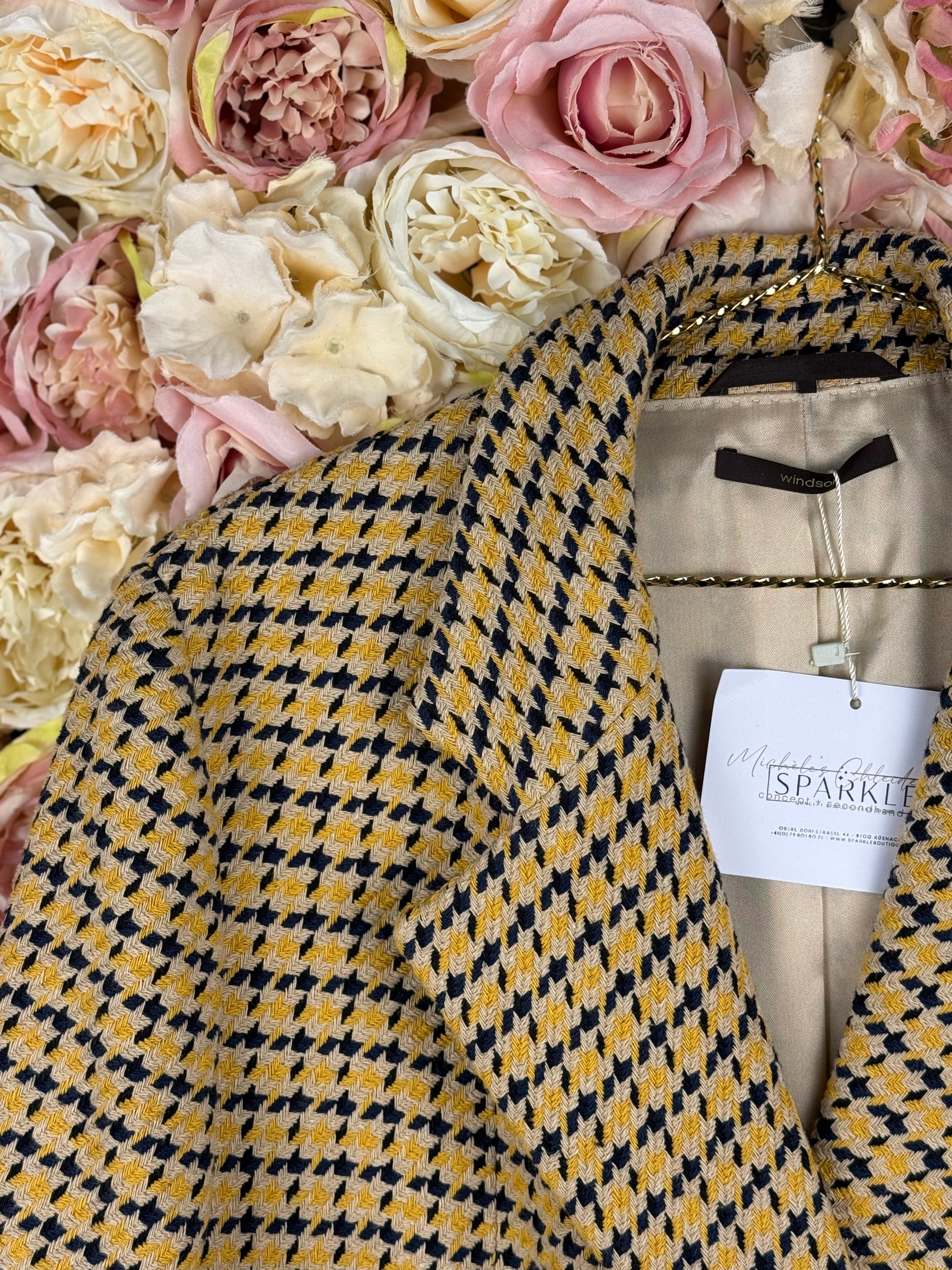 Windsor Coat Houndstooth Pattern