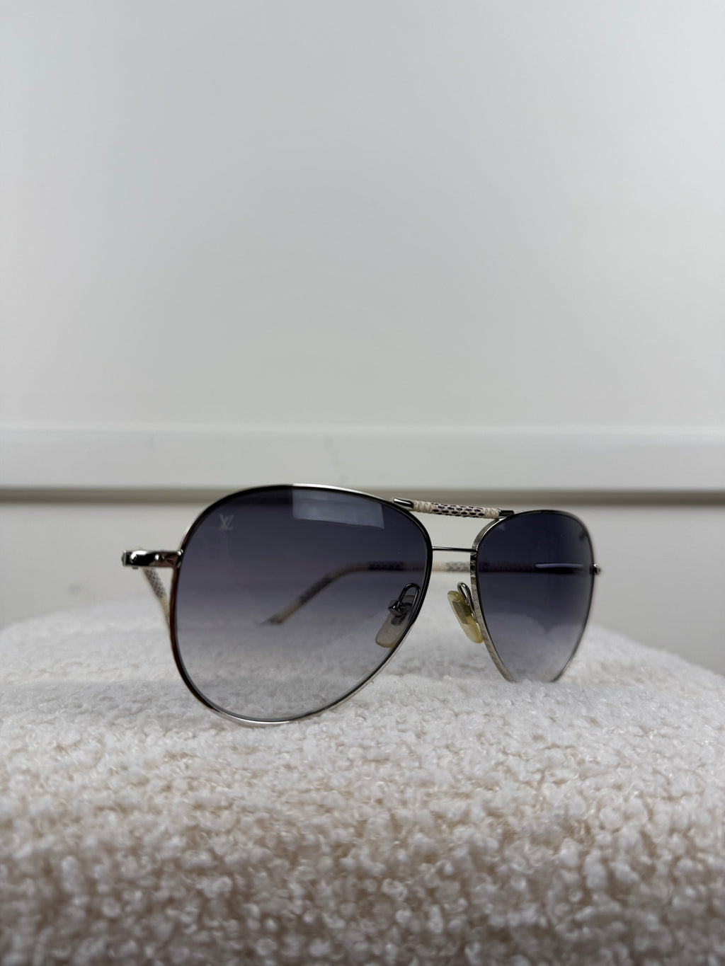 Louis Vuitton Sonnenbrille – Beige/Schwarz