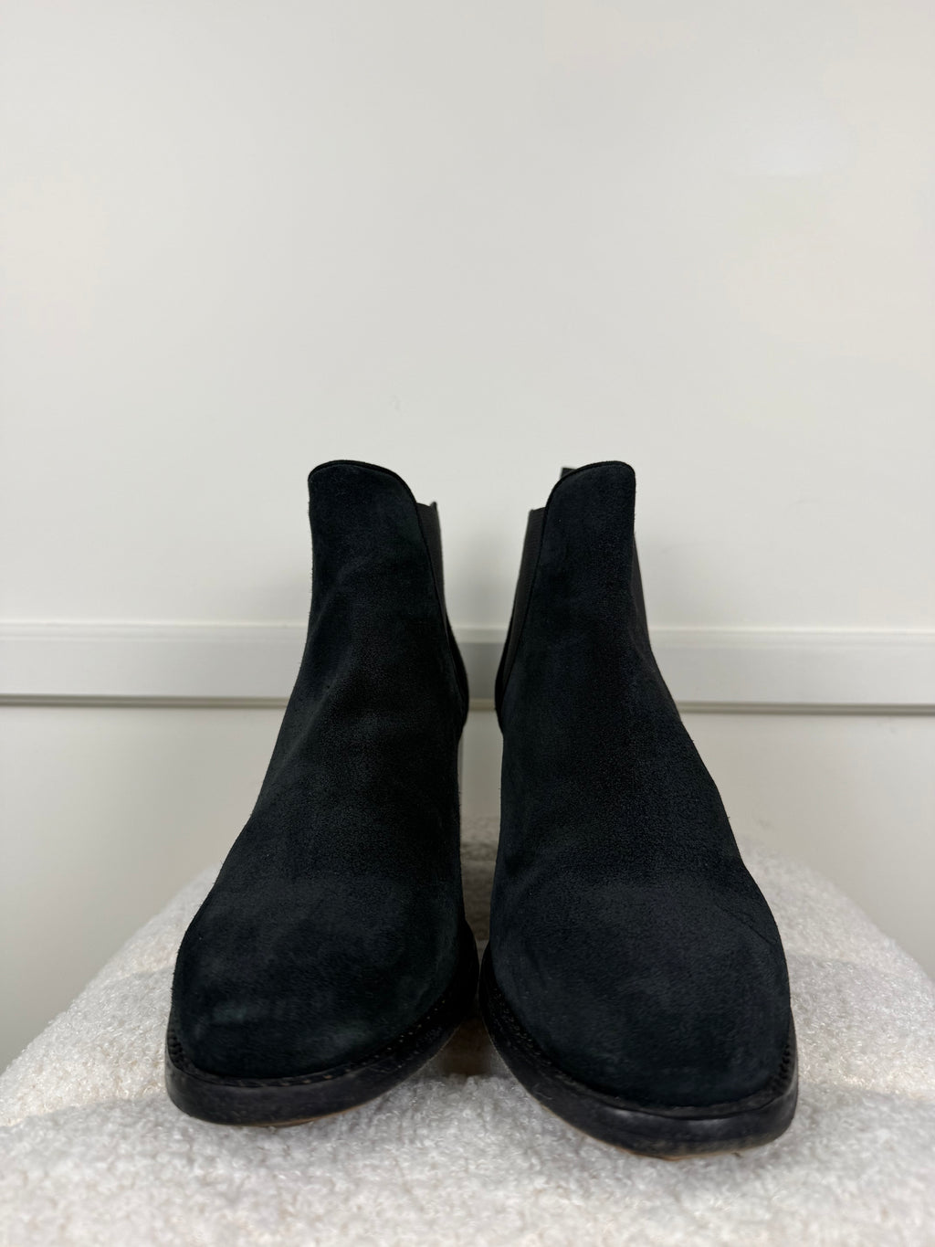 Bally Velours-Chelsea-Boots – Schwarz – Gr. 39 EU