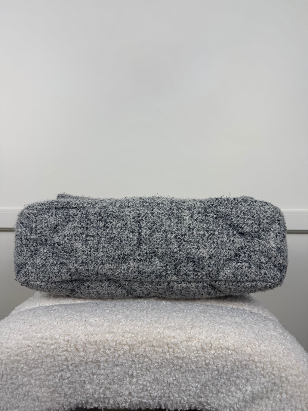 Chanel 19 Large Tweed Tasche – Grau