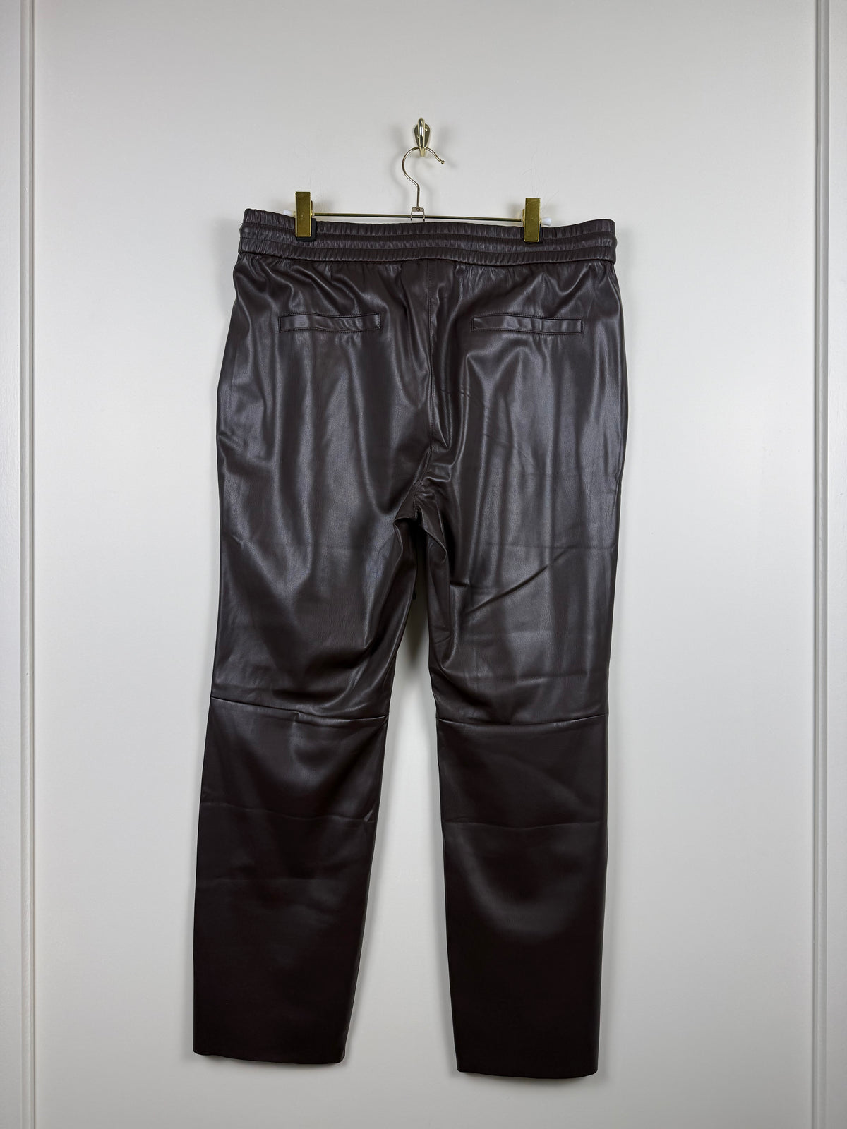 Juvia Lederimitat-Hose – Braun – Gr. L