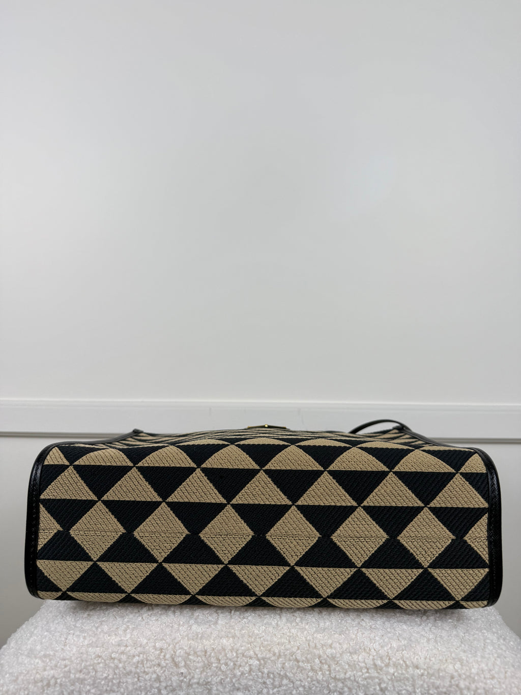 Prada Symbole Small Tote aus Jacquard – Schwarz/Beige