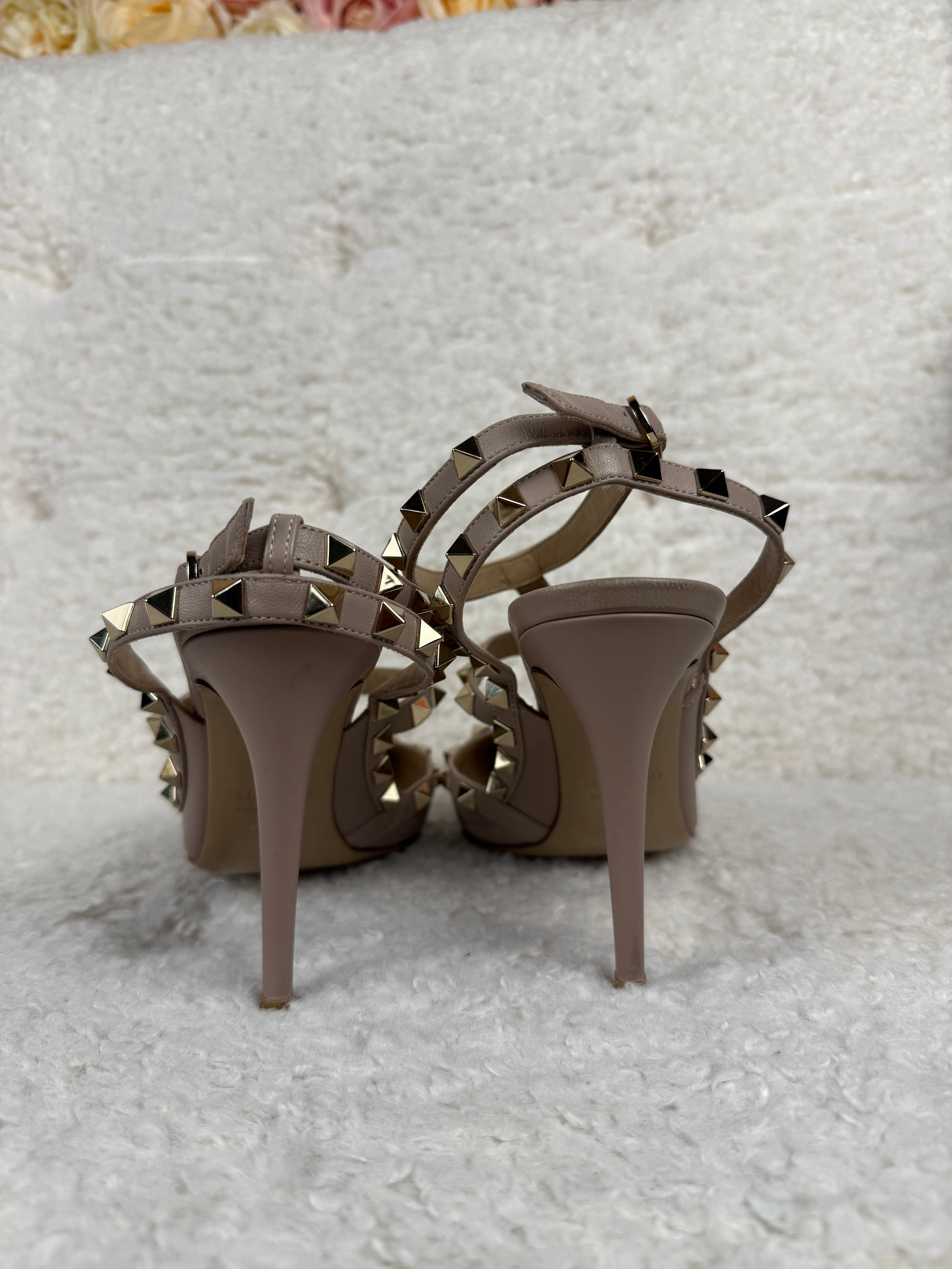 Valentino Rockstud Heels Nude Sz. 38.5 EU