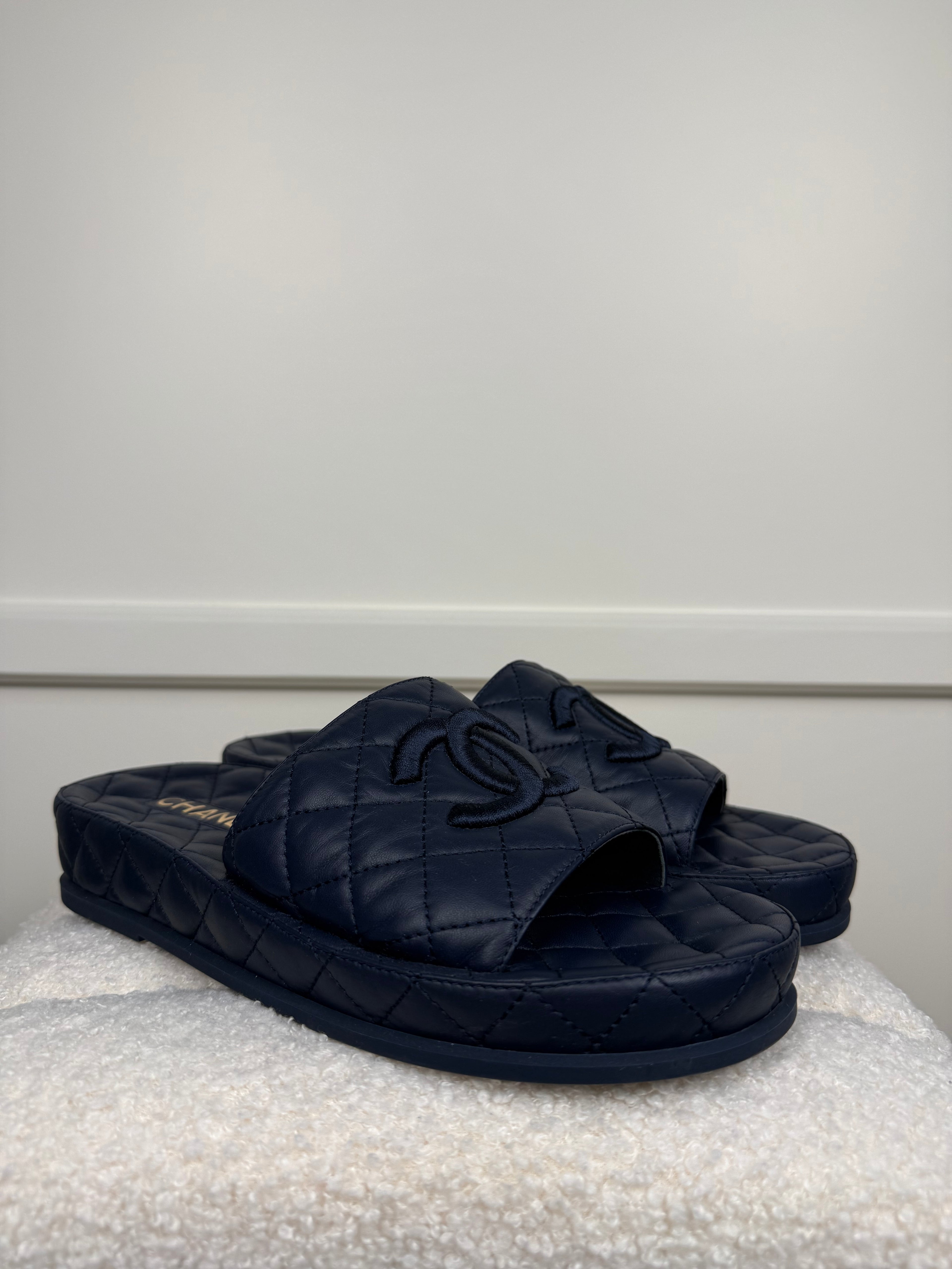 Chanel Quilted Lambskin Sandals Dark Blue Sz. 39 EU