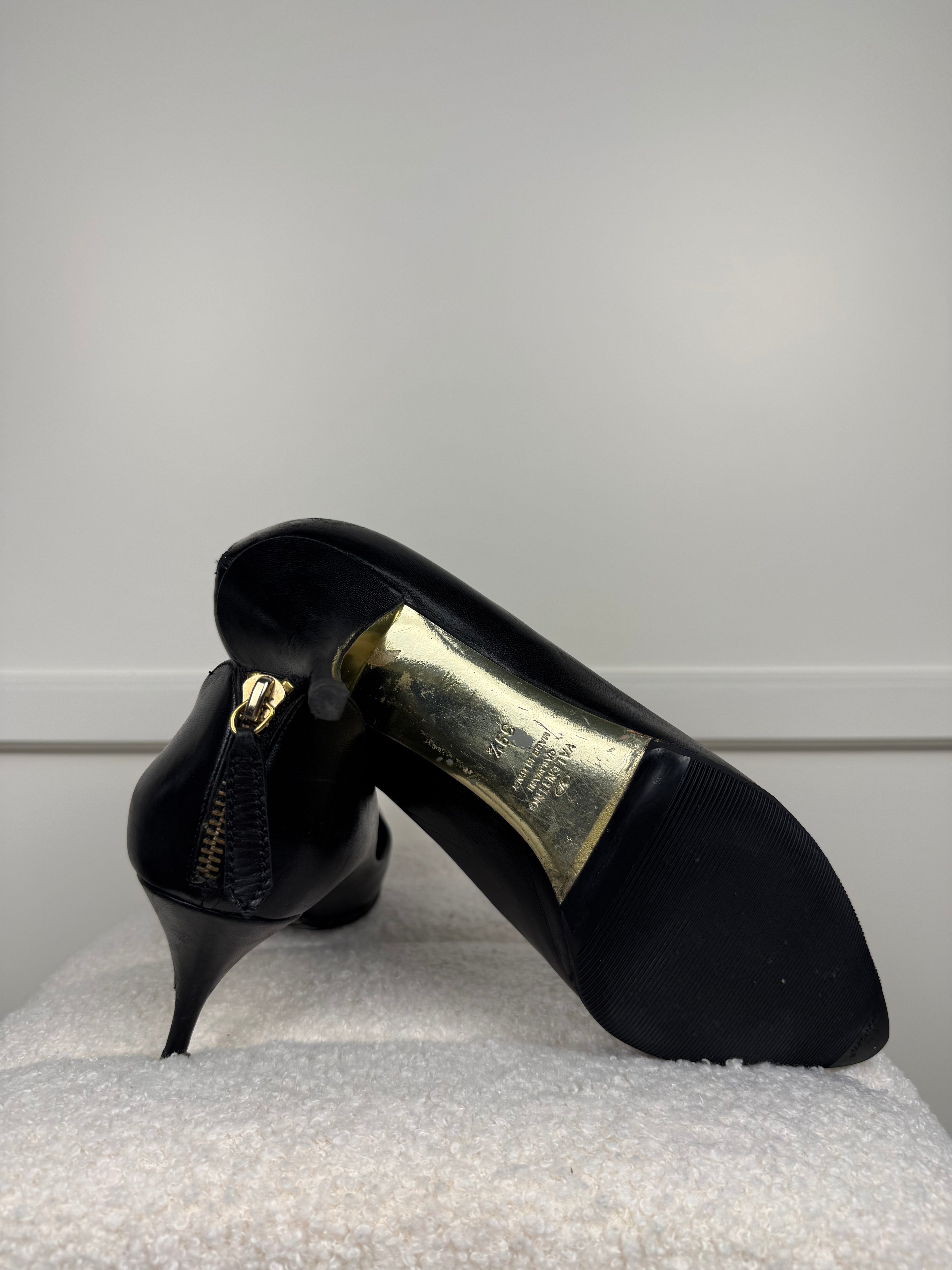 Valentino Leather Heels Black Sz. 39.5 EU