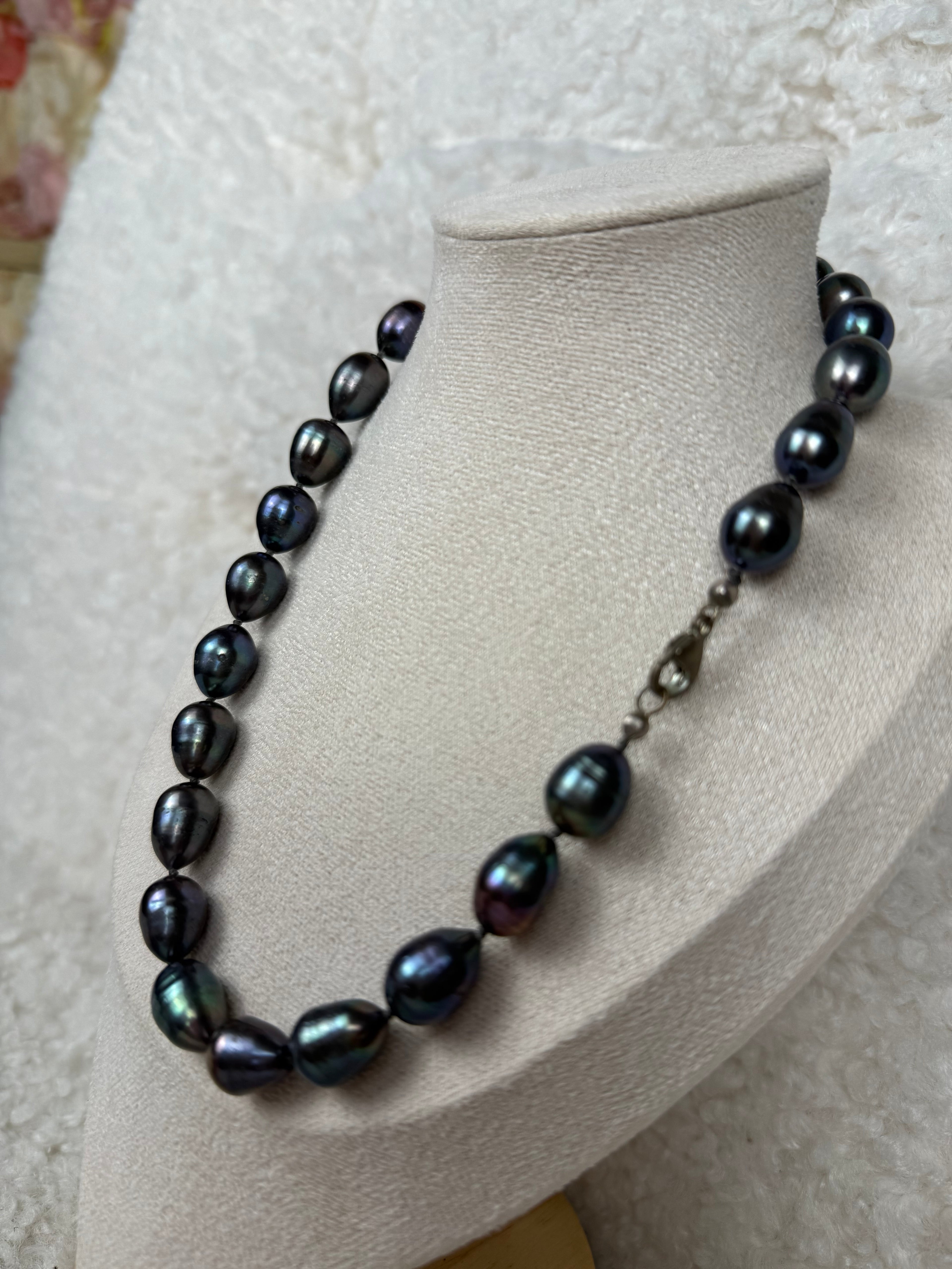No Name Necklace Freshwater Pearls Dark