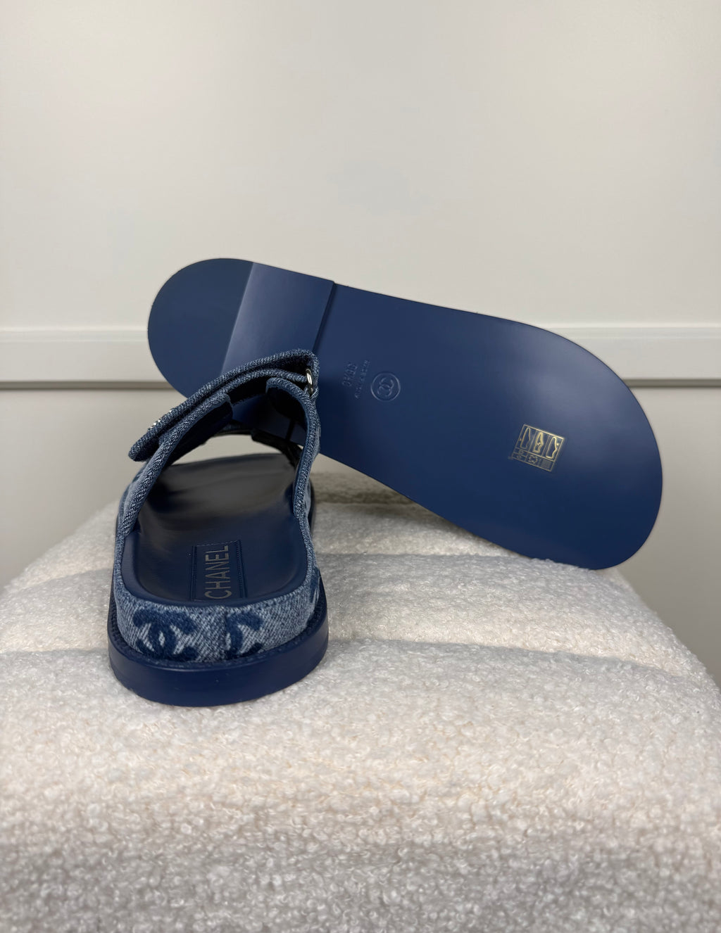 Chanel Denim Sandalen – Hellblau – Gr. 38.5
