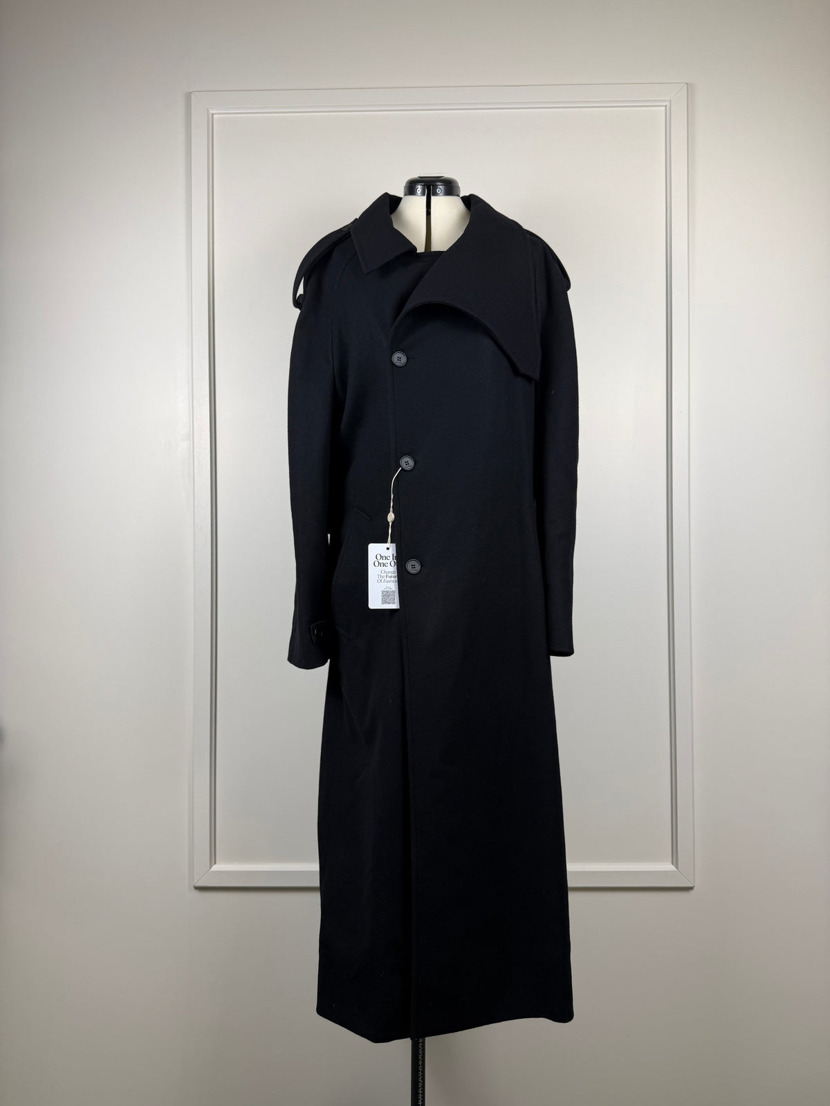 Courrèges Oblique Woll Mantel – Schwarz – Gr. S