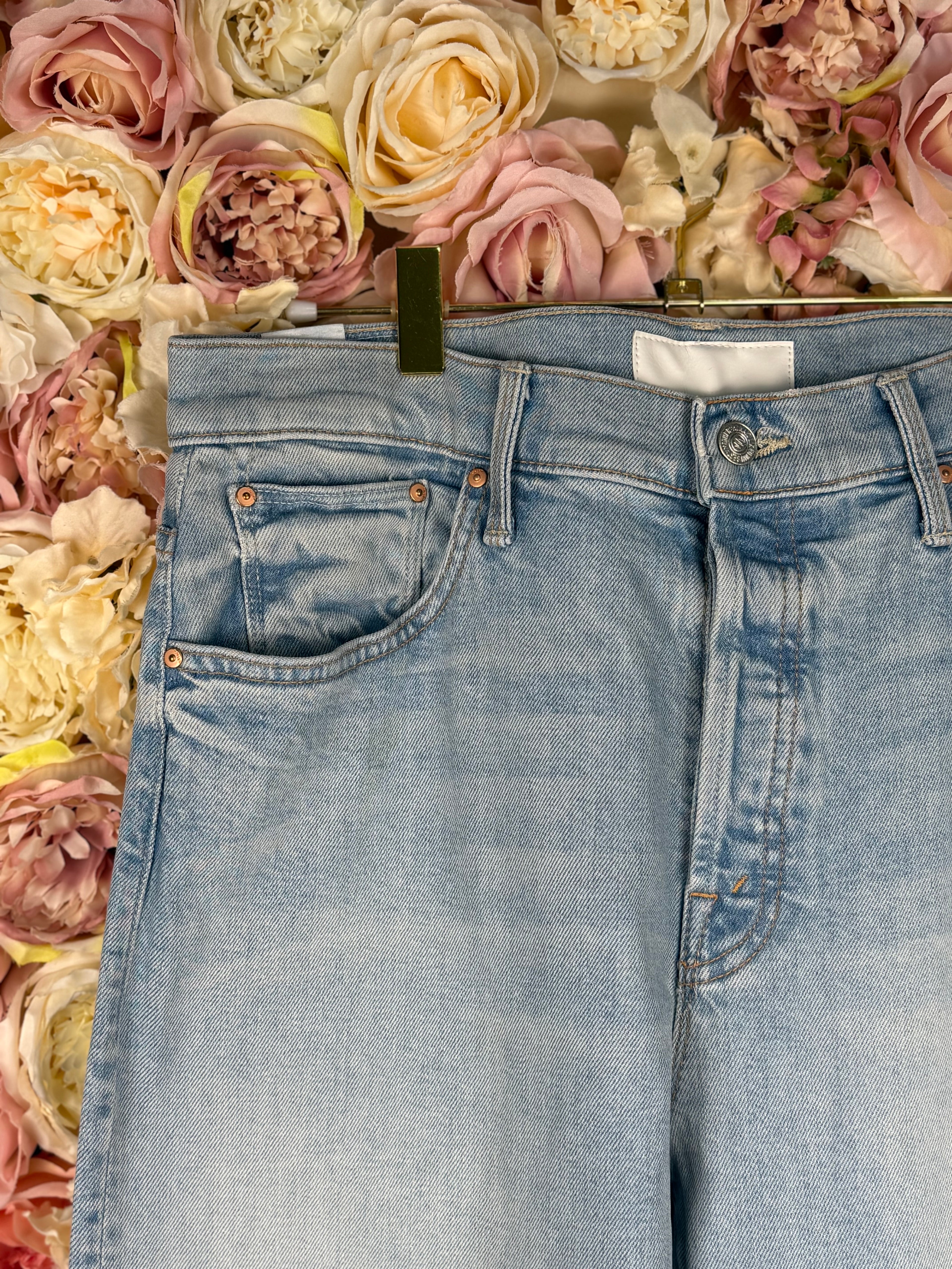 Mother Jeans "The Ditcher Crop" Light Blue Sz. 29