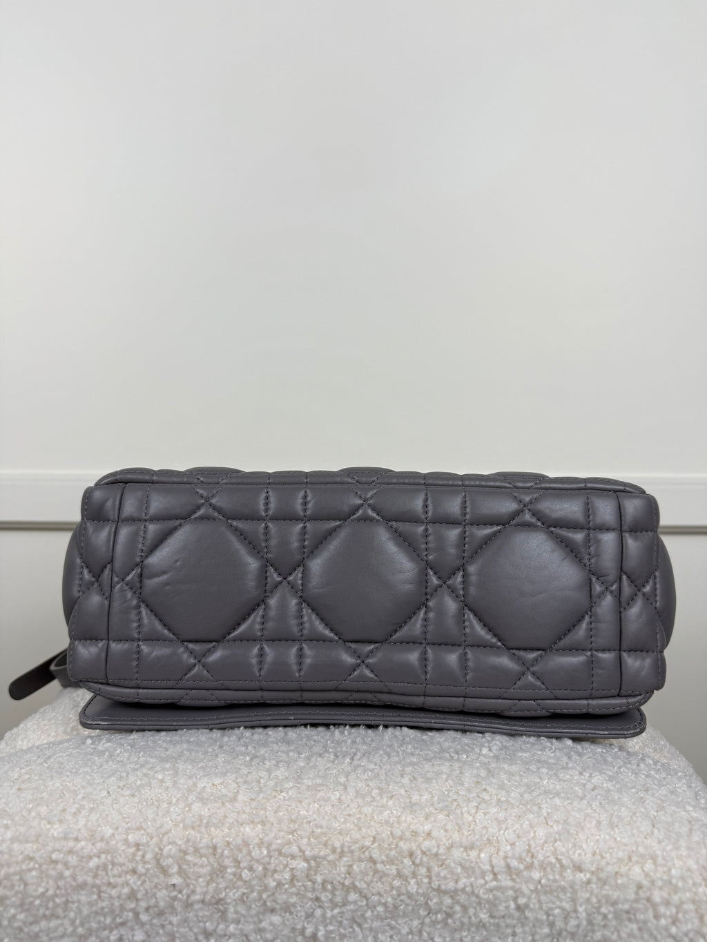 Dior Caro Tasche Medium – Grau