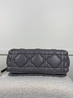Dior Caro Tasche Medium – Grau
