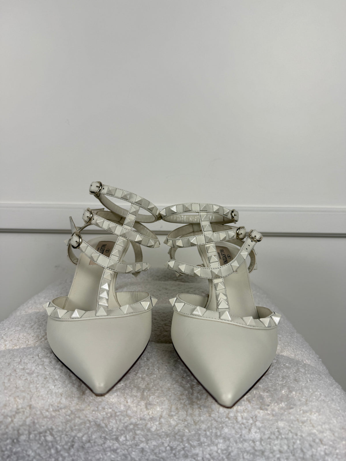 Valentino Rockstud Pumps – Weiss – Gr. 37.5 EU
