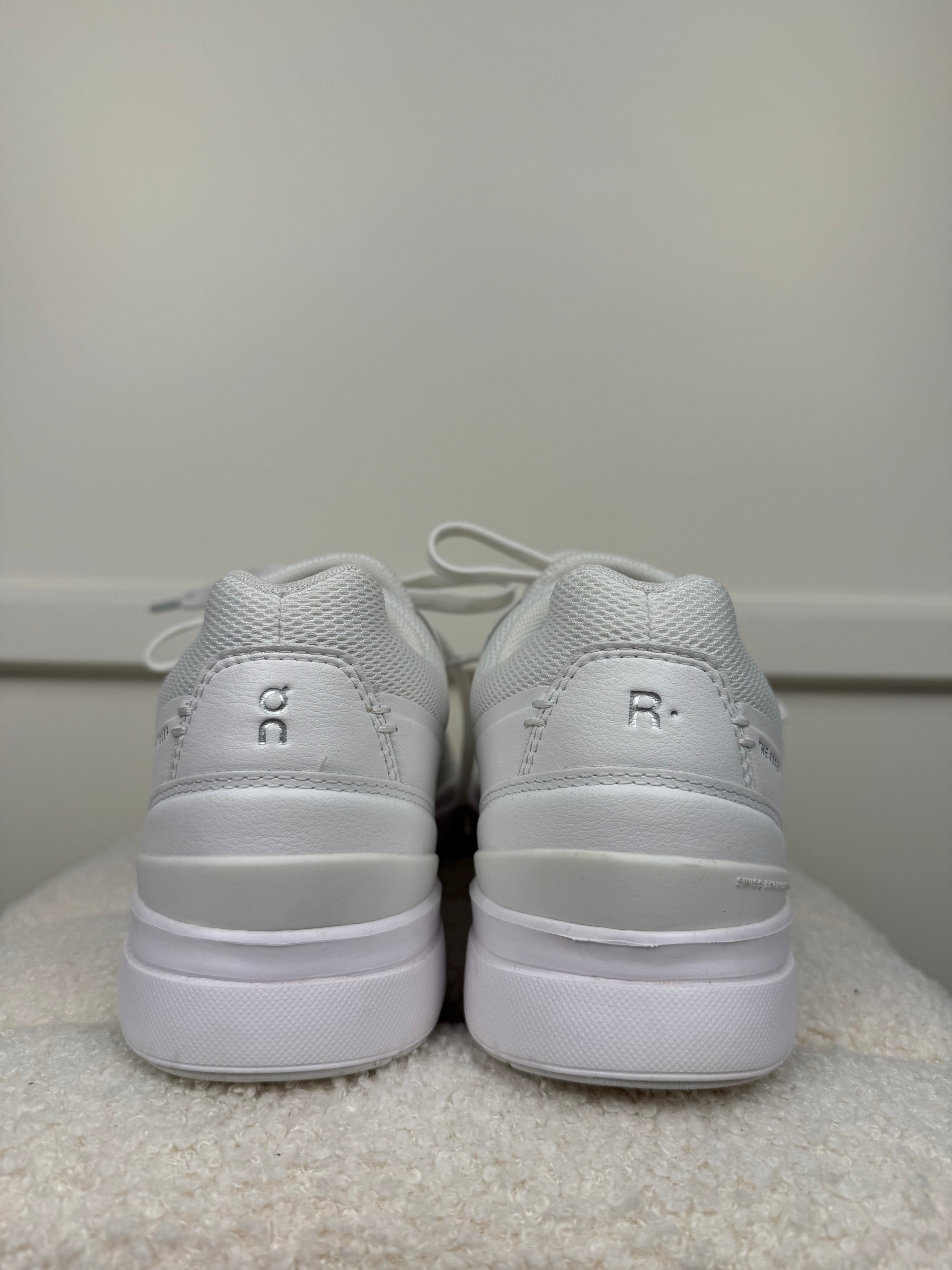 On "The Roger" Sneaker all White Sz. 40 EU