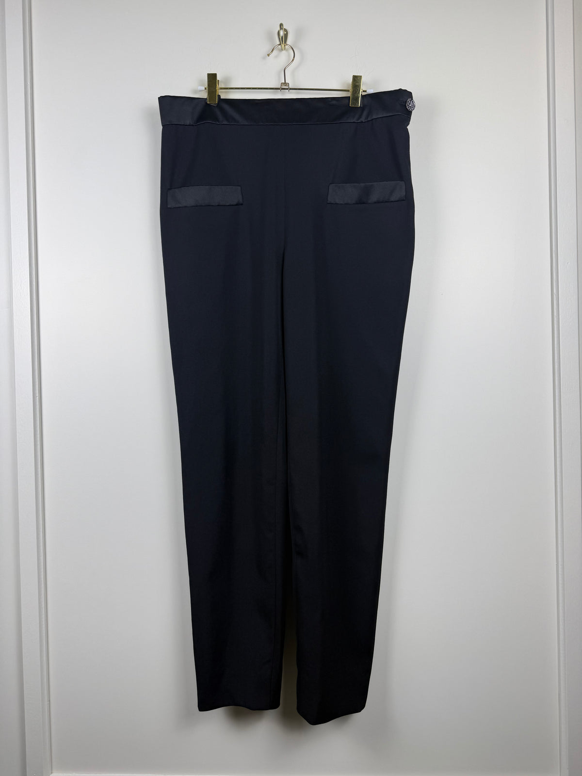 Chanel 2022 Black Pants with Satin Detail Sz. 44 DE