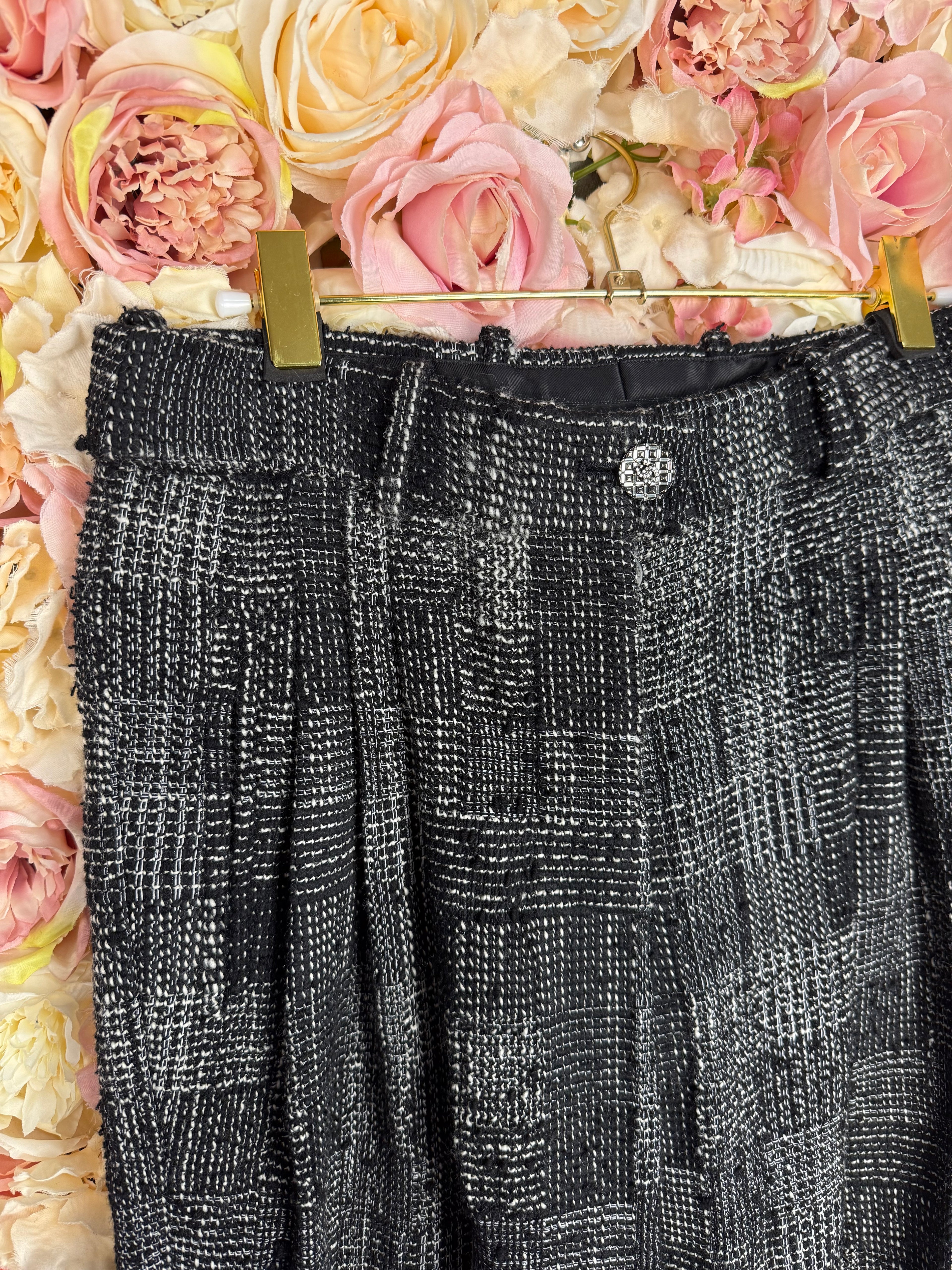 Chanel 22A Tweed Pants Grey Sz. 32 DE (34 FR)