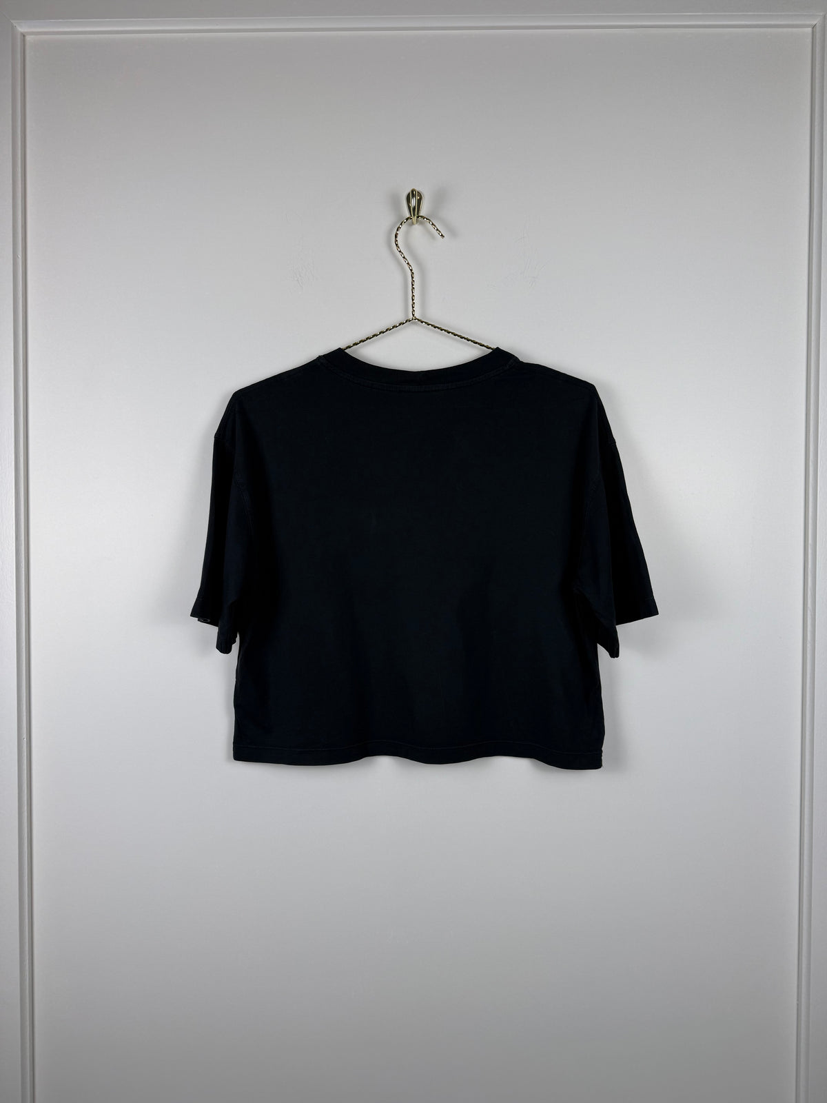 Sandro Crop T-Shirt mit Schriftzug – Schwarz/Gelb – Gr. S (1)
