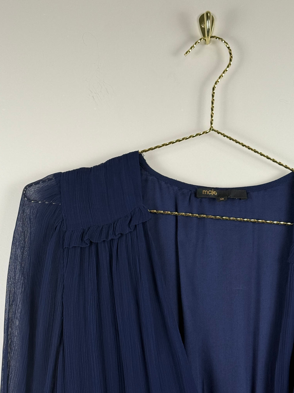 Maje Kleid mit Volants – Dunkelblau – Gr. 36 DE (38 FR)