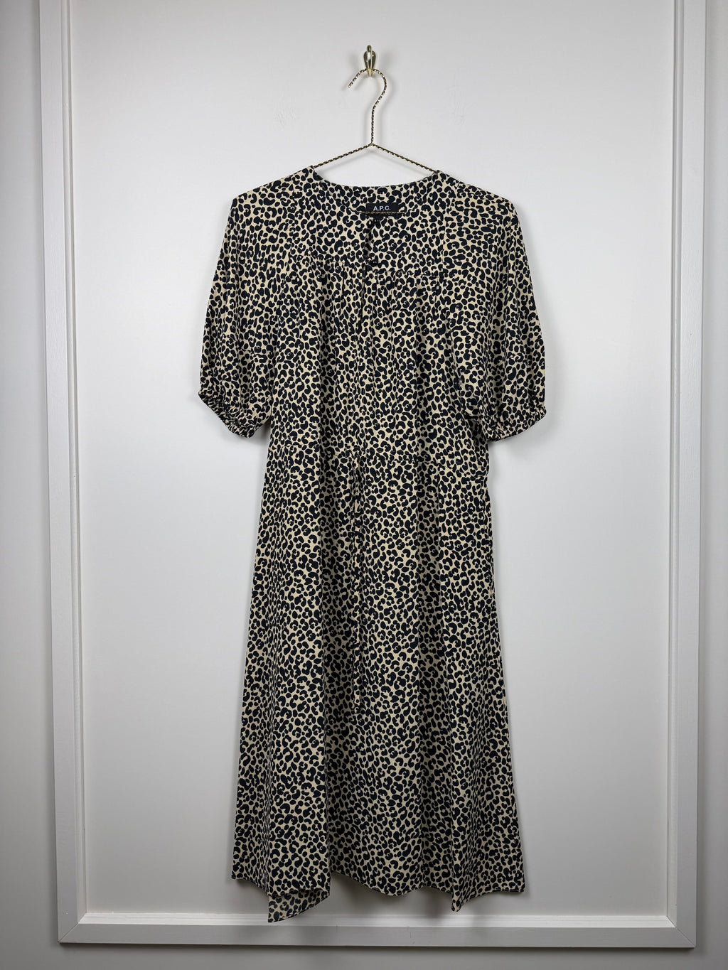 A.P.C. Kleid mit Leo-Print – Beige/Schwarz – Gr. 36 DE (38 FR)