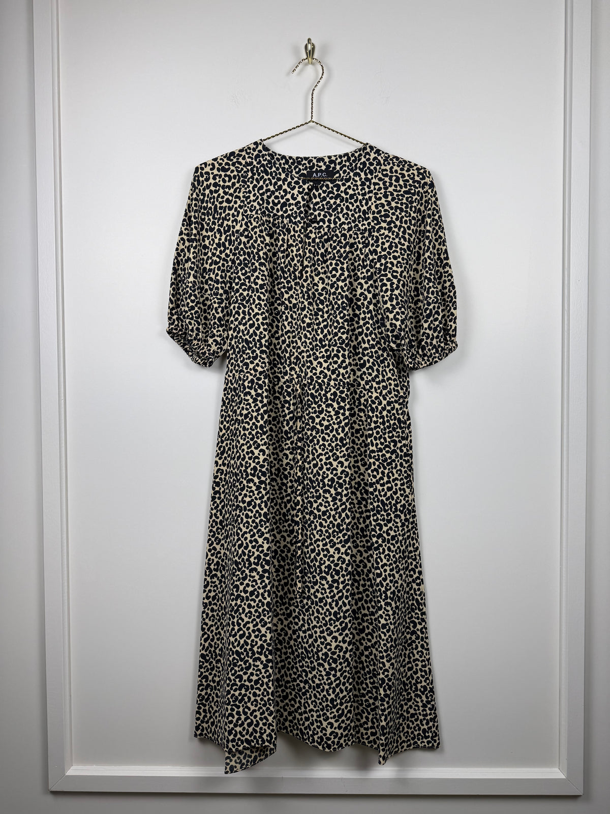A.P.C. Kleid mit Leo-Print – Beige/Schwarz – Gr. 36 DE (38 FR)