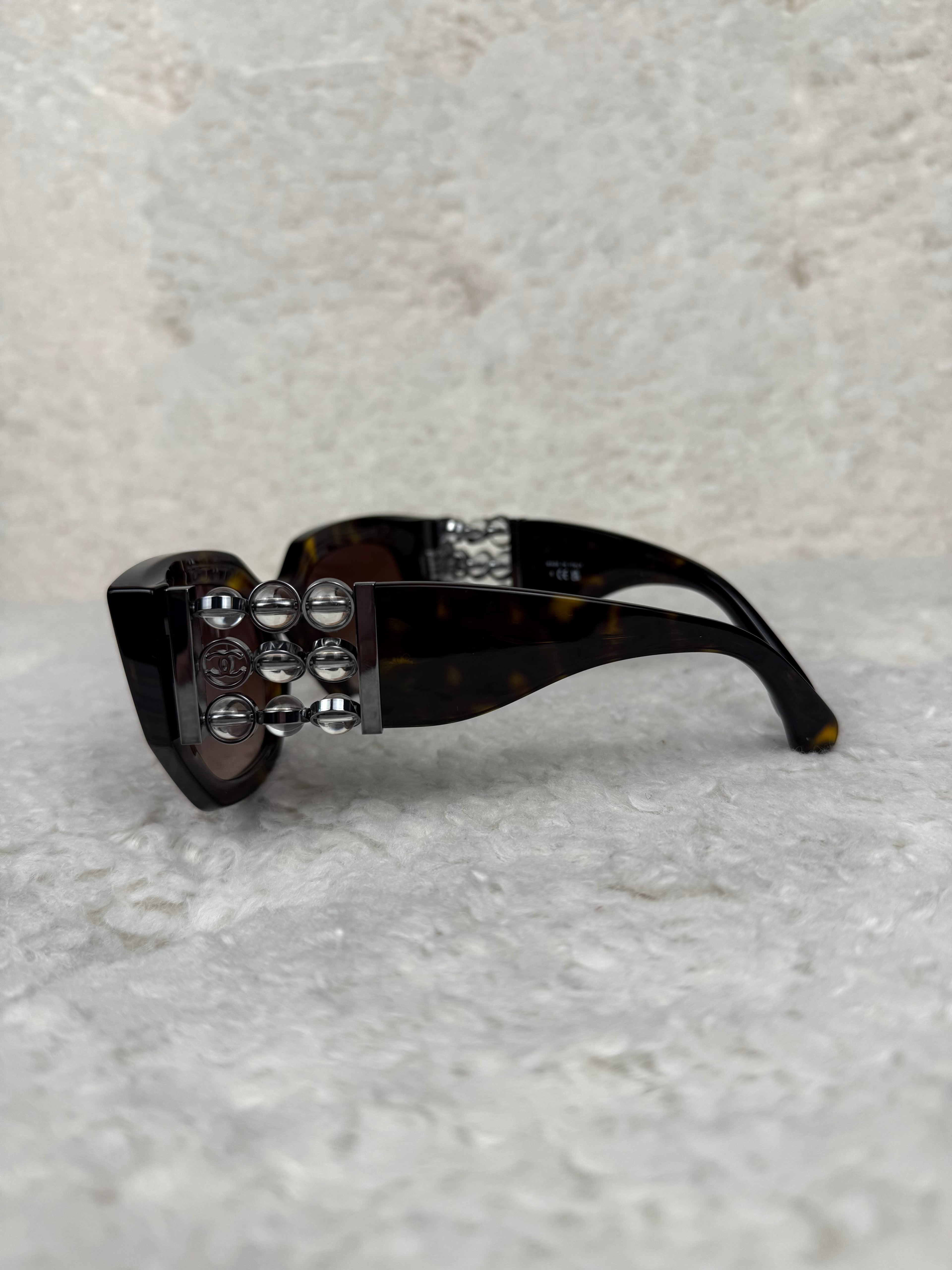 Chanel Sunglasses with little Pearls Brown
