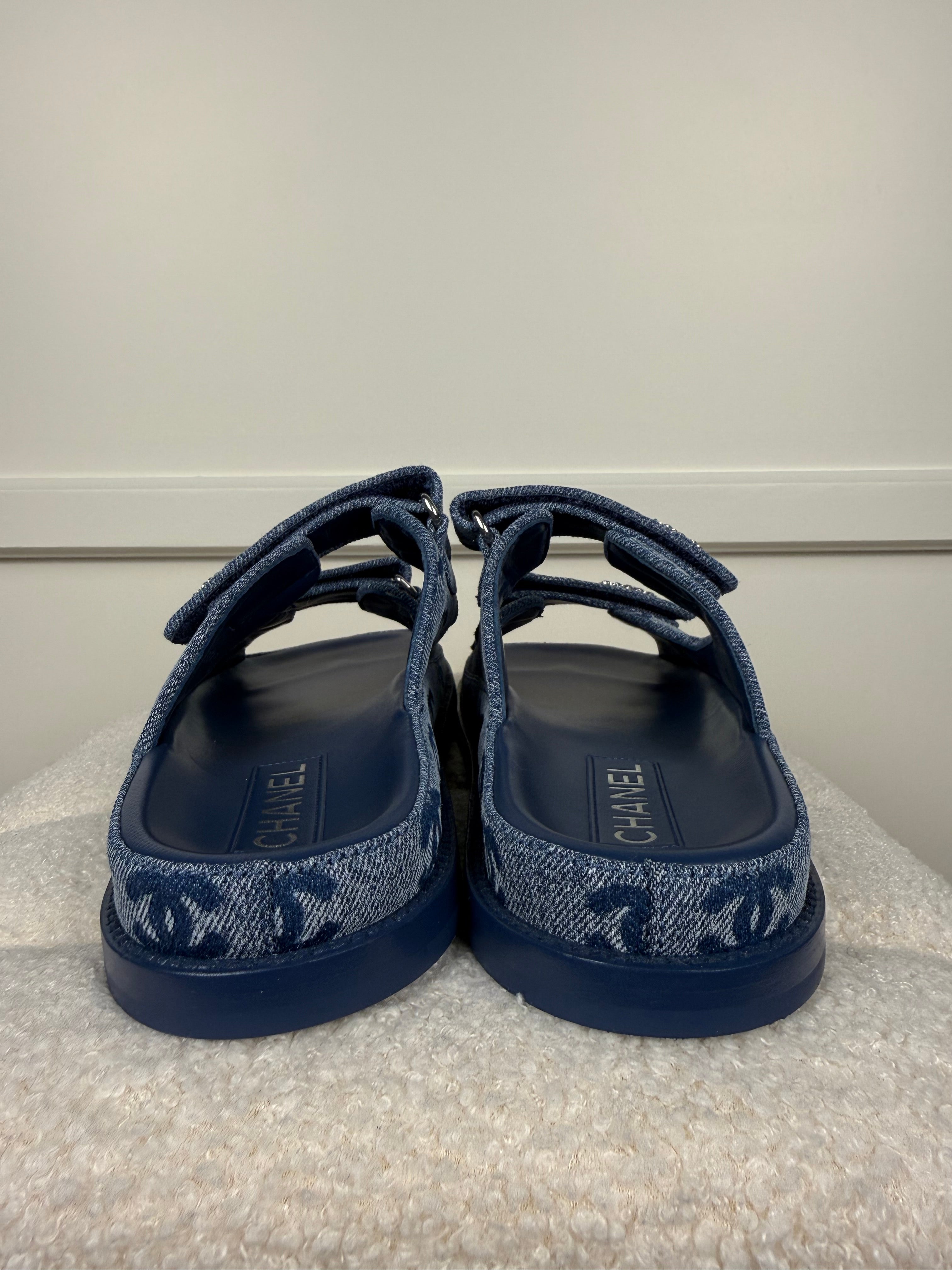 Chanel Denim Sandalen – Hellblau – Gr. 38.5
