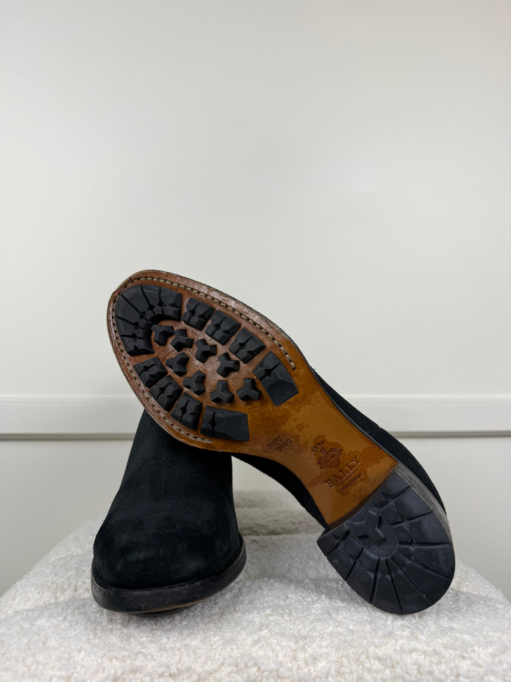 Bally Velours-Chelsea-Boots – Schwarz – Gr. 39 EU