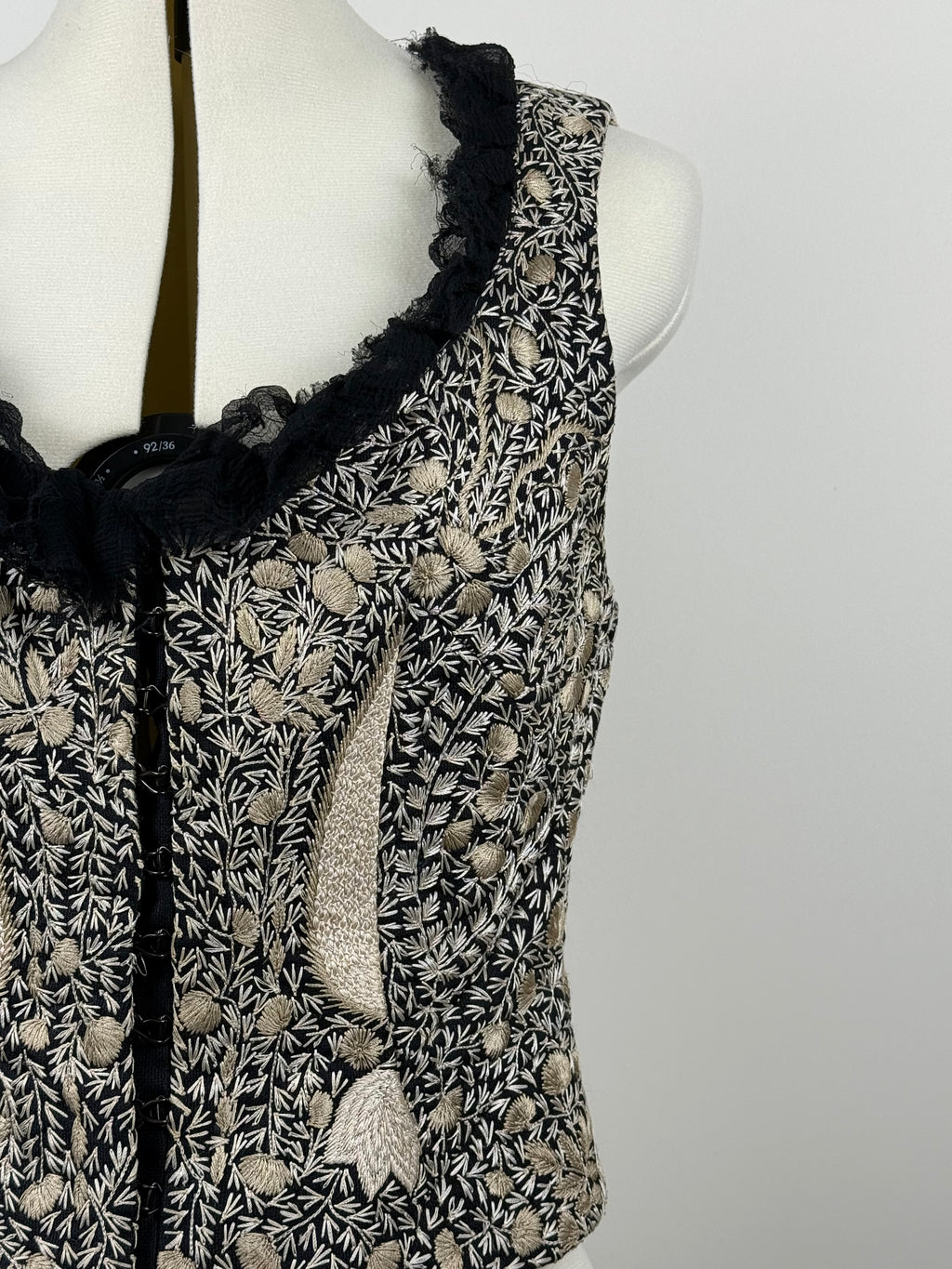 Alexander McQueen Vintage Bestickte Weste – Schwarz/Beige – Gr. 40 DE (44 IT)