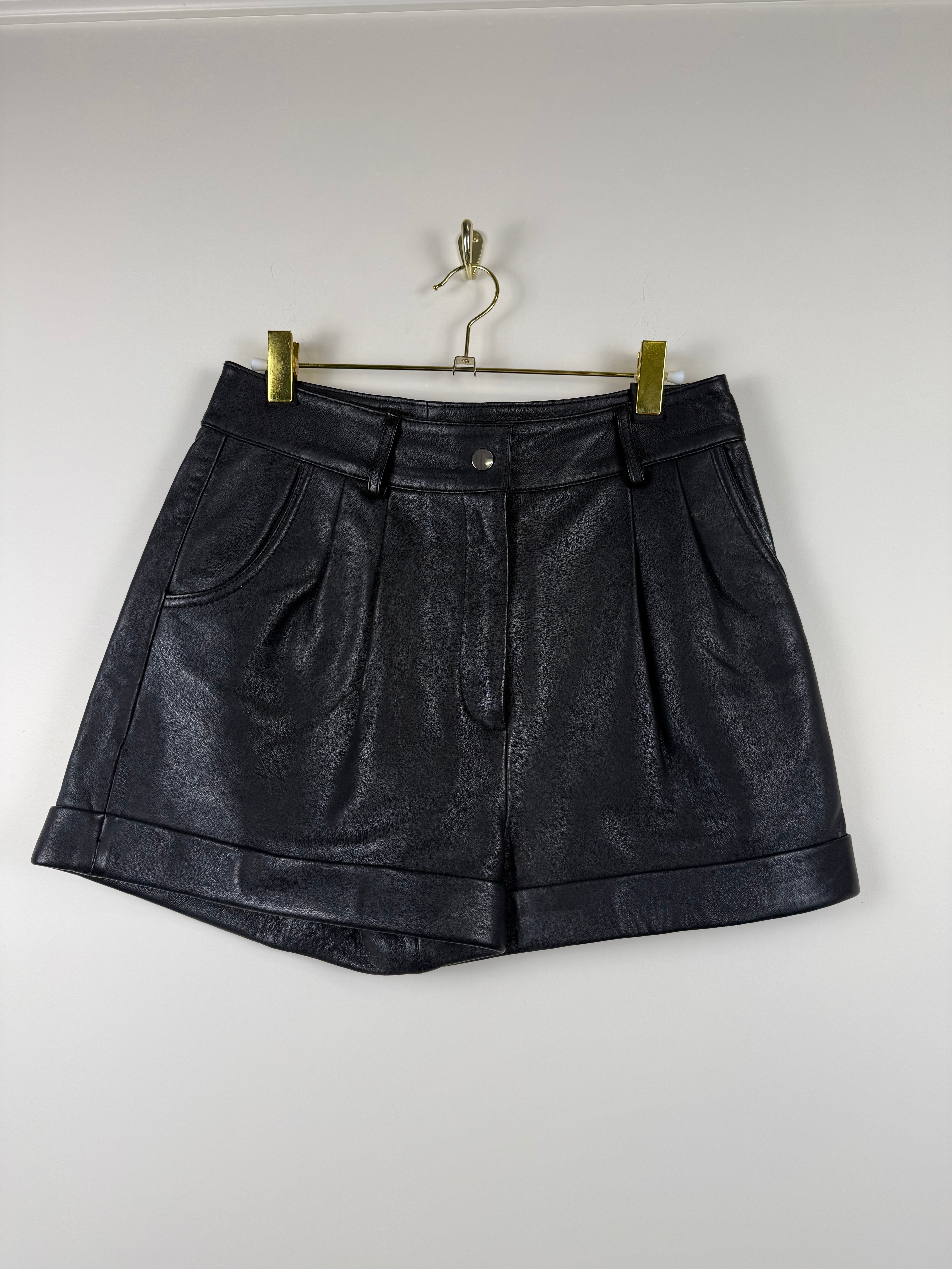 Maje Lammleder-Shorts – Schwarz – Gr. 36 DE (38 FR)