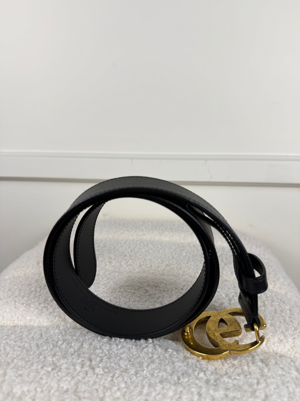 Gucci Gürtel mit GG-Schnalle – Schwarz/Gold – Gr. 80 cm