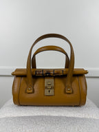Gucci Kleine Bamboo Bullet Tasche – Camel
