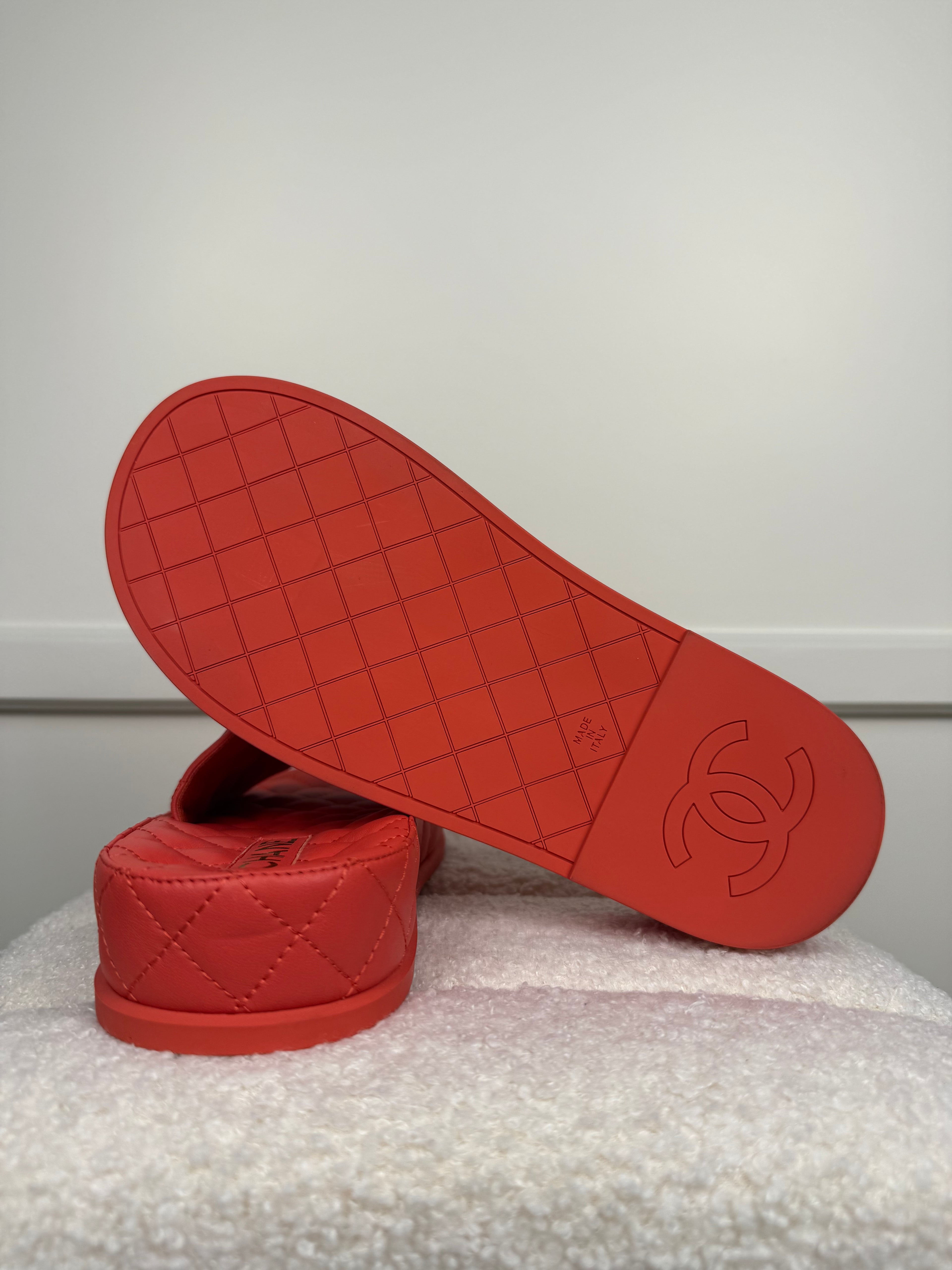 Chanel CC Logo Slides Orange Sz. 38 EU