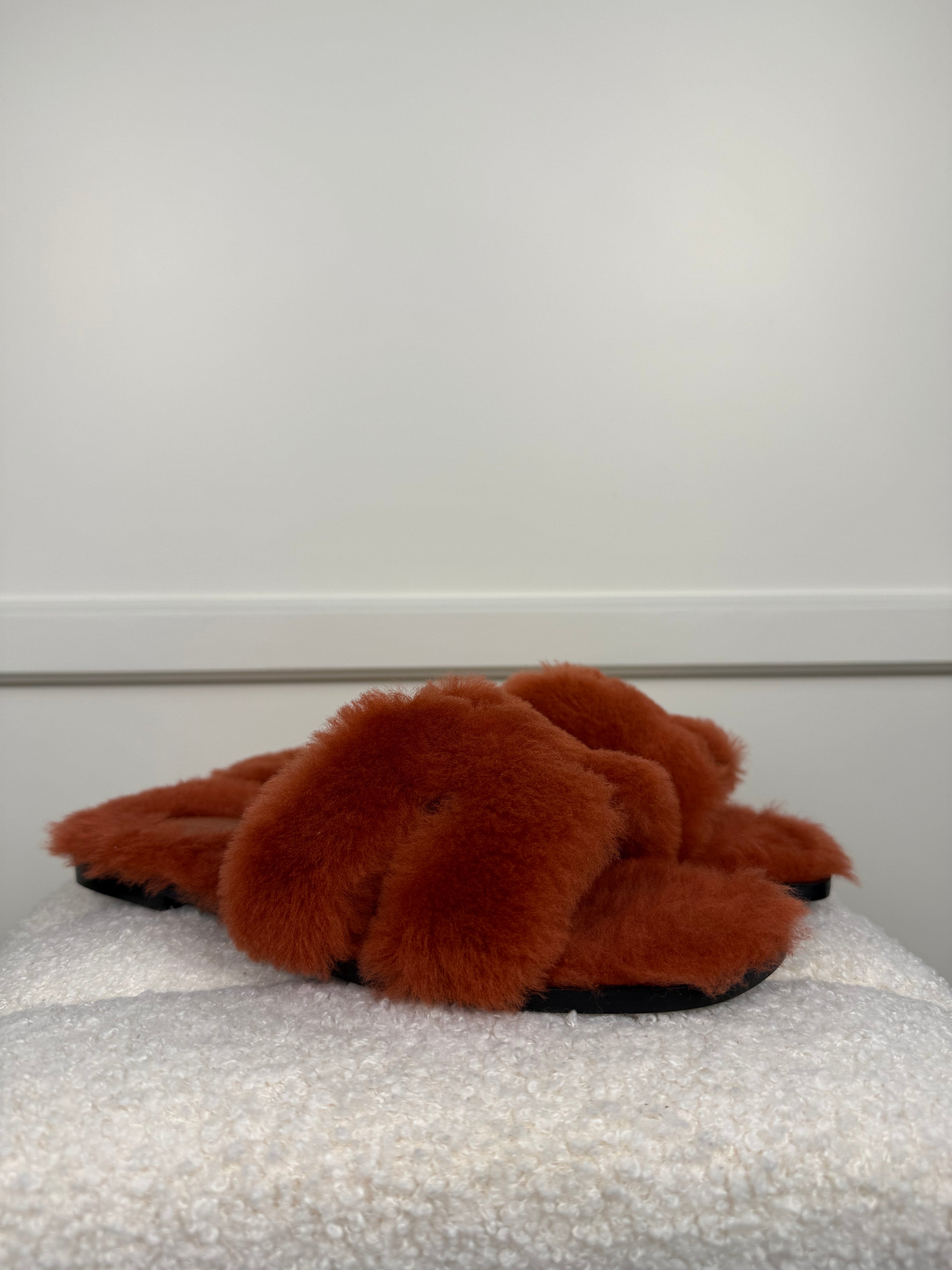 Hermès Fluffy Oran Sandals Light Red Sz. 39 EU