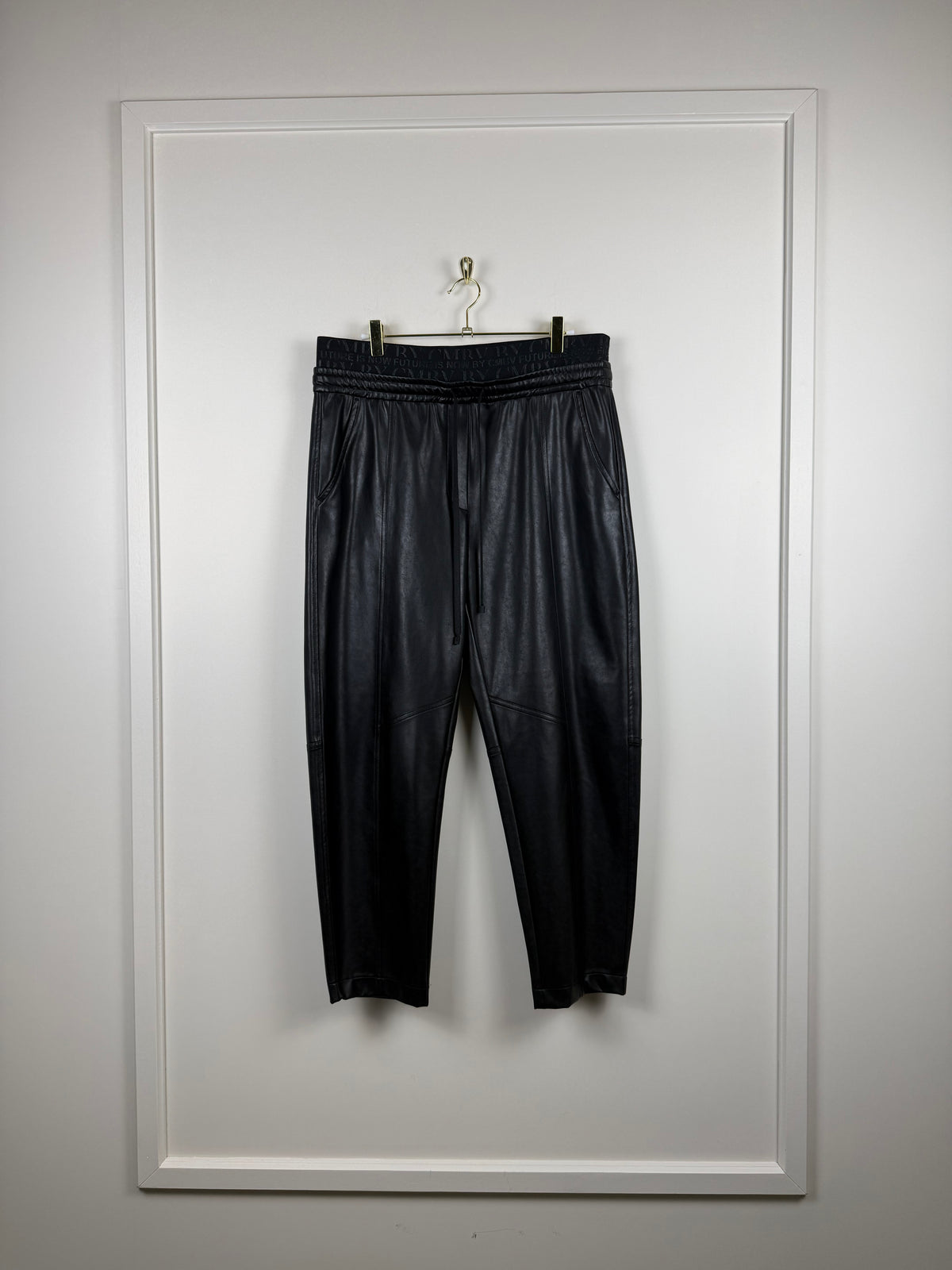 Cambio Eden Lederimitat-Hose – Schwarz – Gr. 40 DE