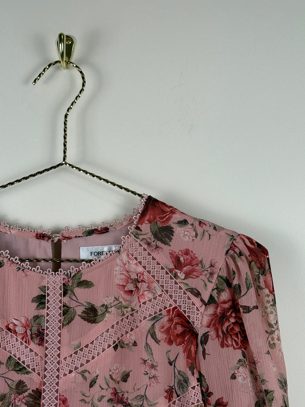 Forever New Kleid – Rosa Multicolor – Gr. 38 DE