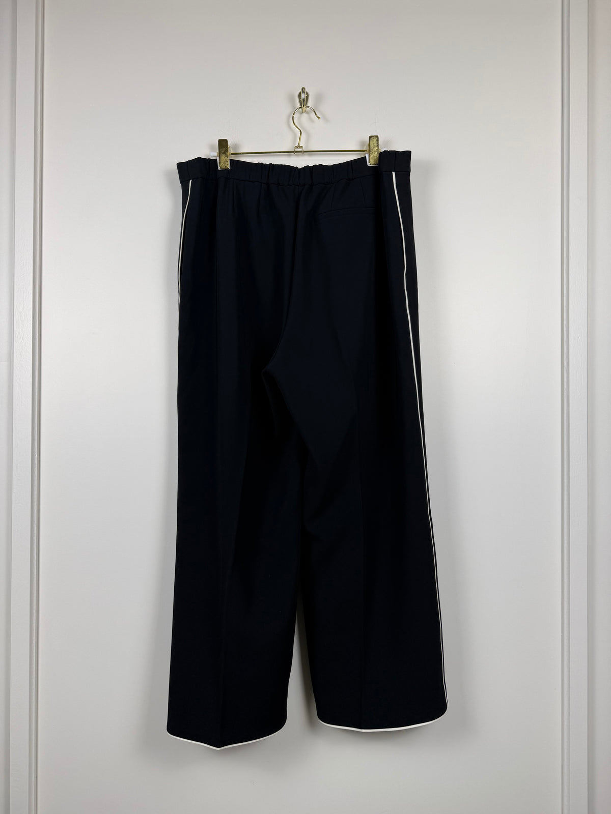 Theory Wide Pull On Hose – Schwarz – Gr. L (UK 12)