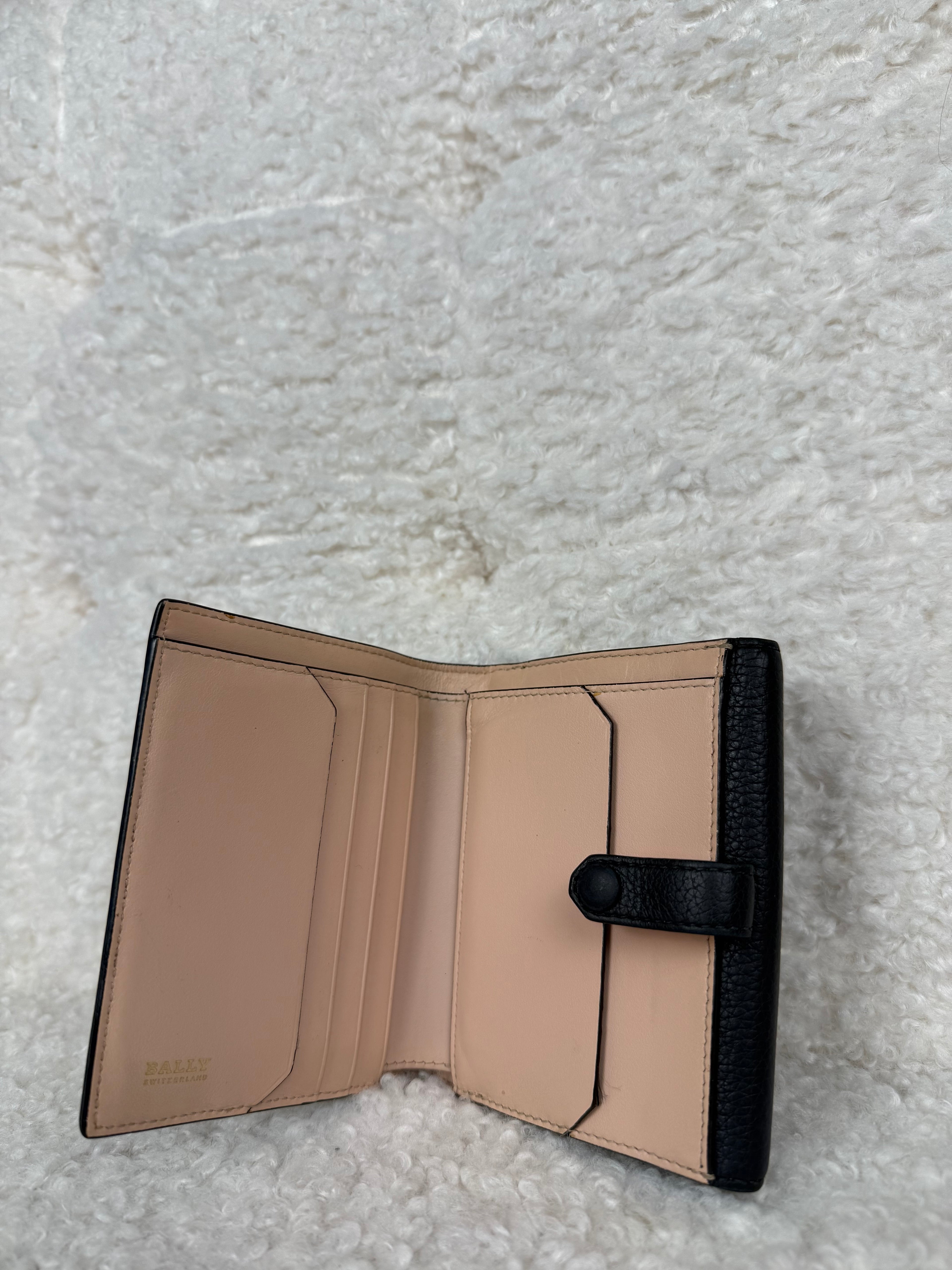 Bally Leather Wallet Black Nude
