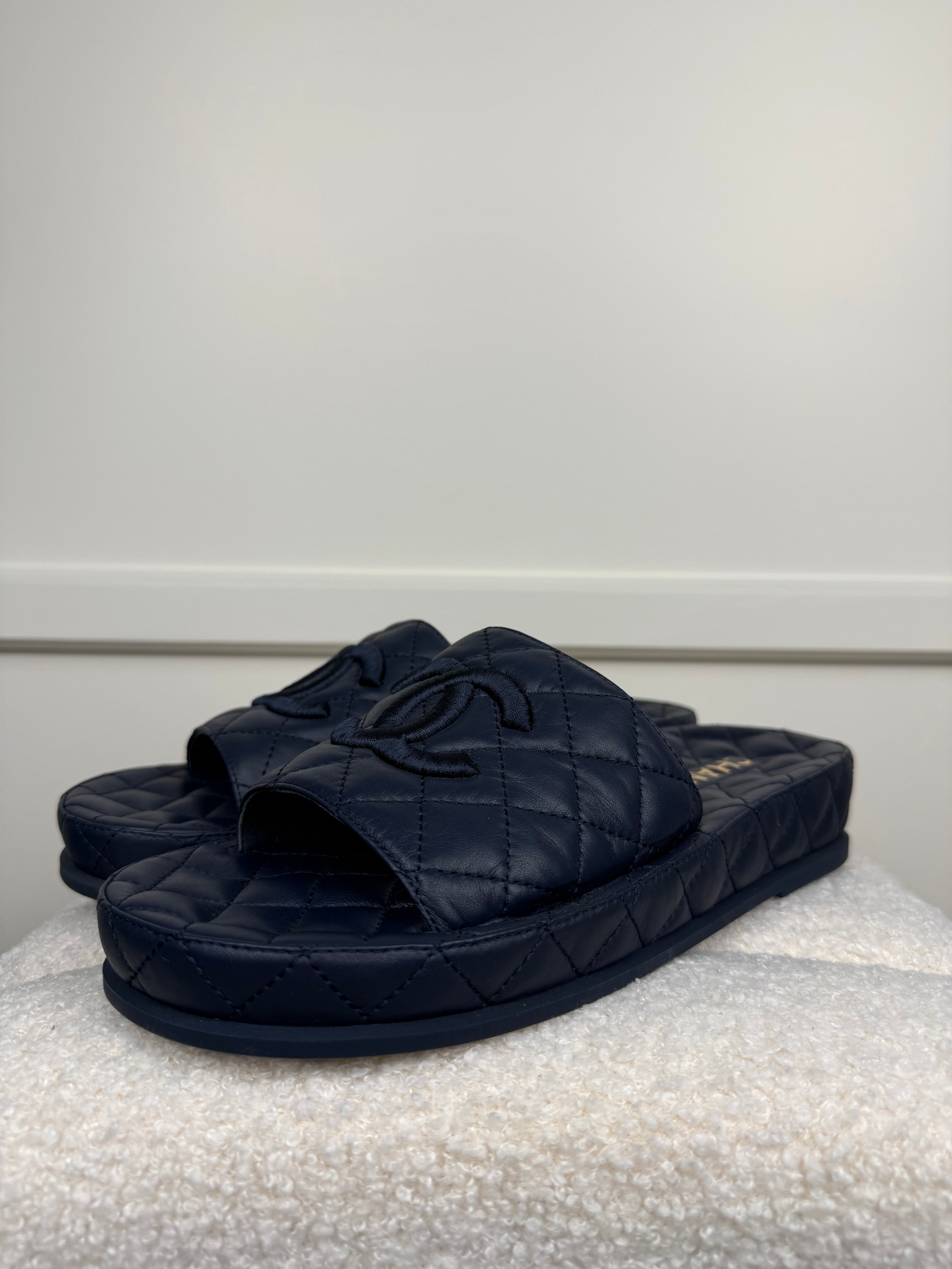 Chanel Quilted Lambskin Sandals Dark Blue Sz. 39 EU