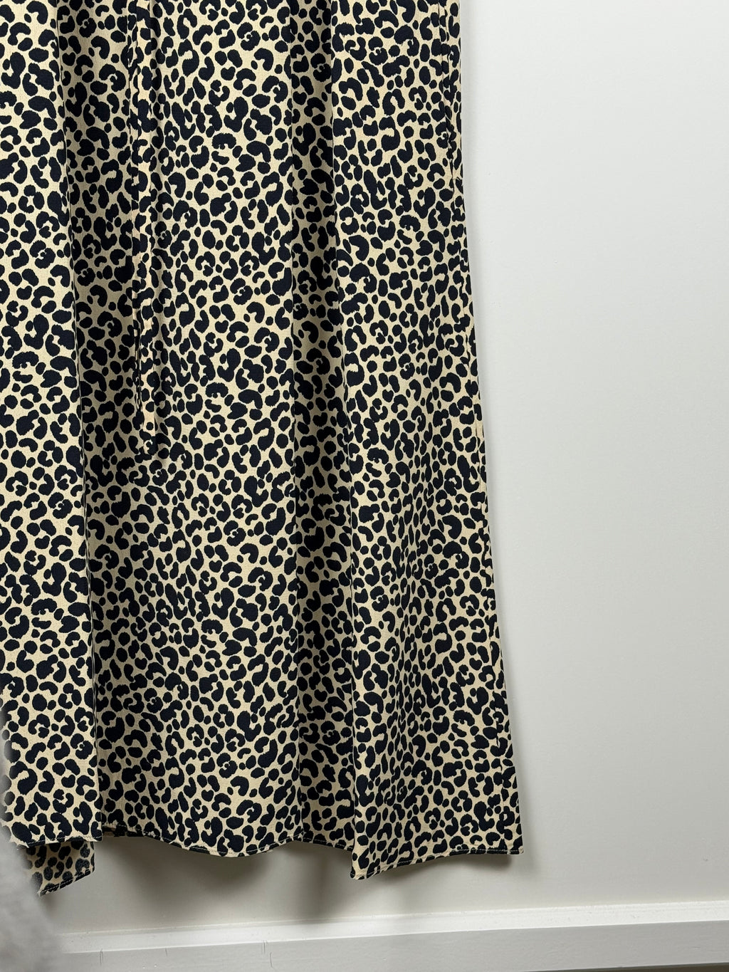 A.P.C. Kleid mit Leo-Print – Beige/Schwarz – Gr. 36 DE (38 FR)