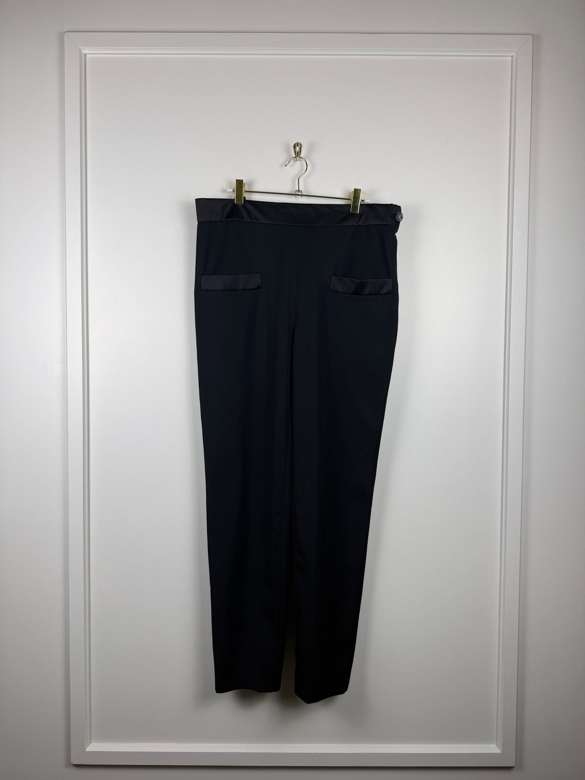 Chanel 2022 Black Pants with Satin Detail Sz. 44 DE