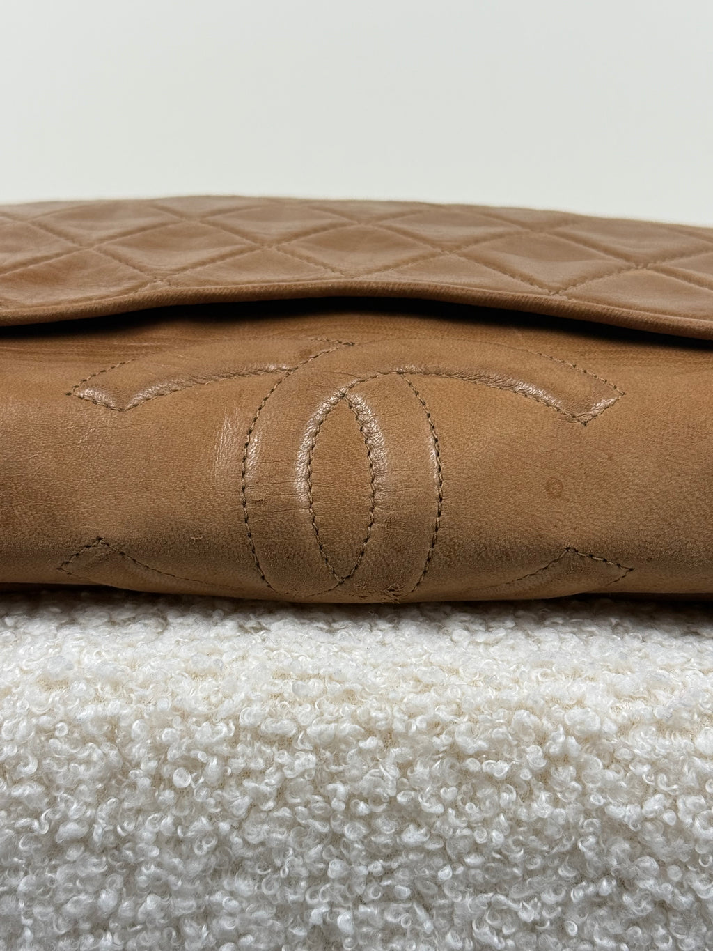 Chanel Vintage Schultertasche – Camel/Gold – 1989–1991
