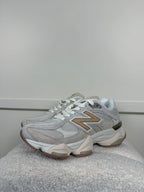 New Balance 9060 Sneakers – Beige/Weiss – Gr. 38.5 EU