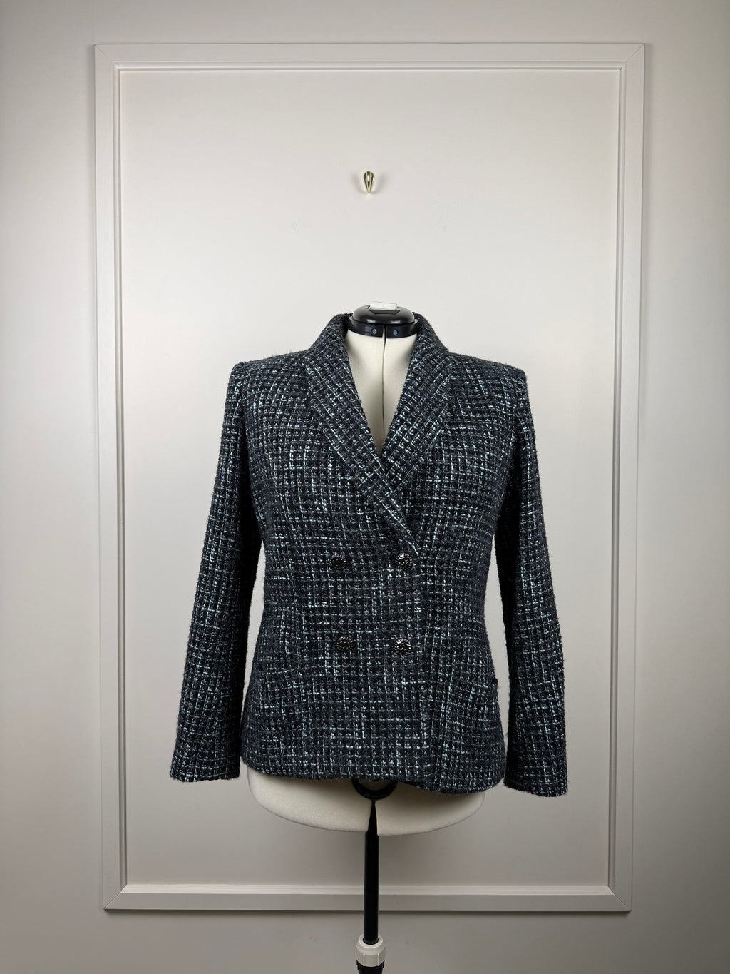 Chanel 22B Pre-Collection Tweed Blazer – Blue/Black – Size 40 DE (42 FR)