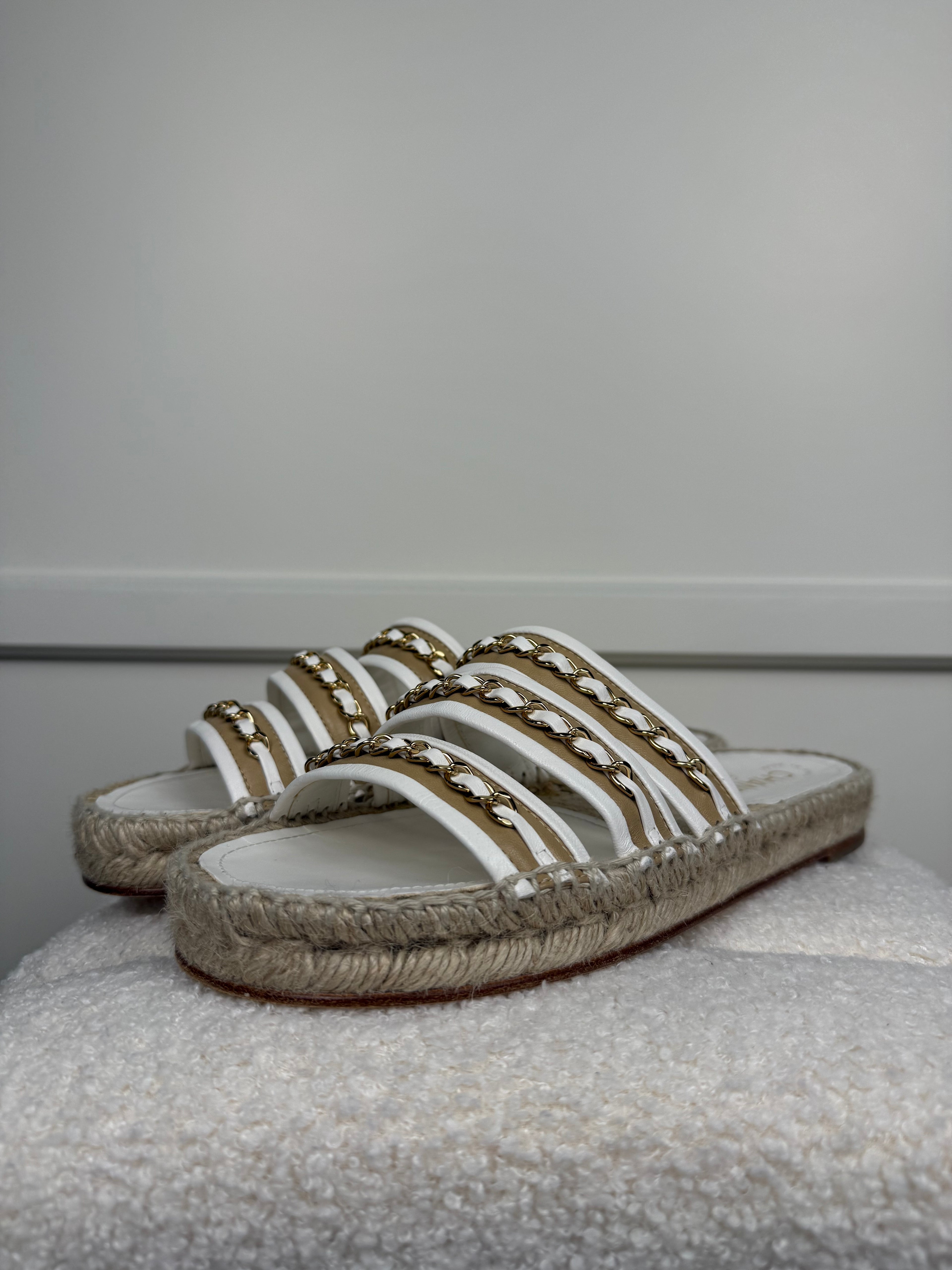 Chanel Chain Sandals White Beige Sz. 39 EU