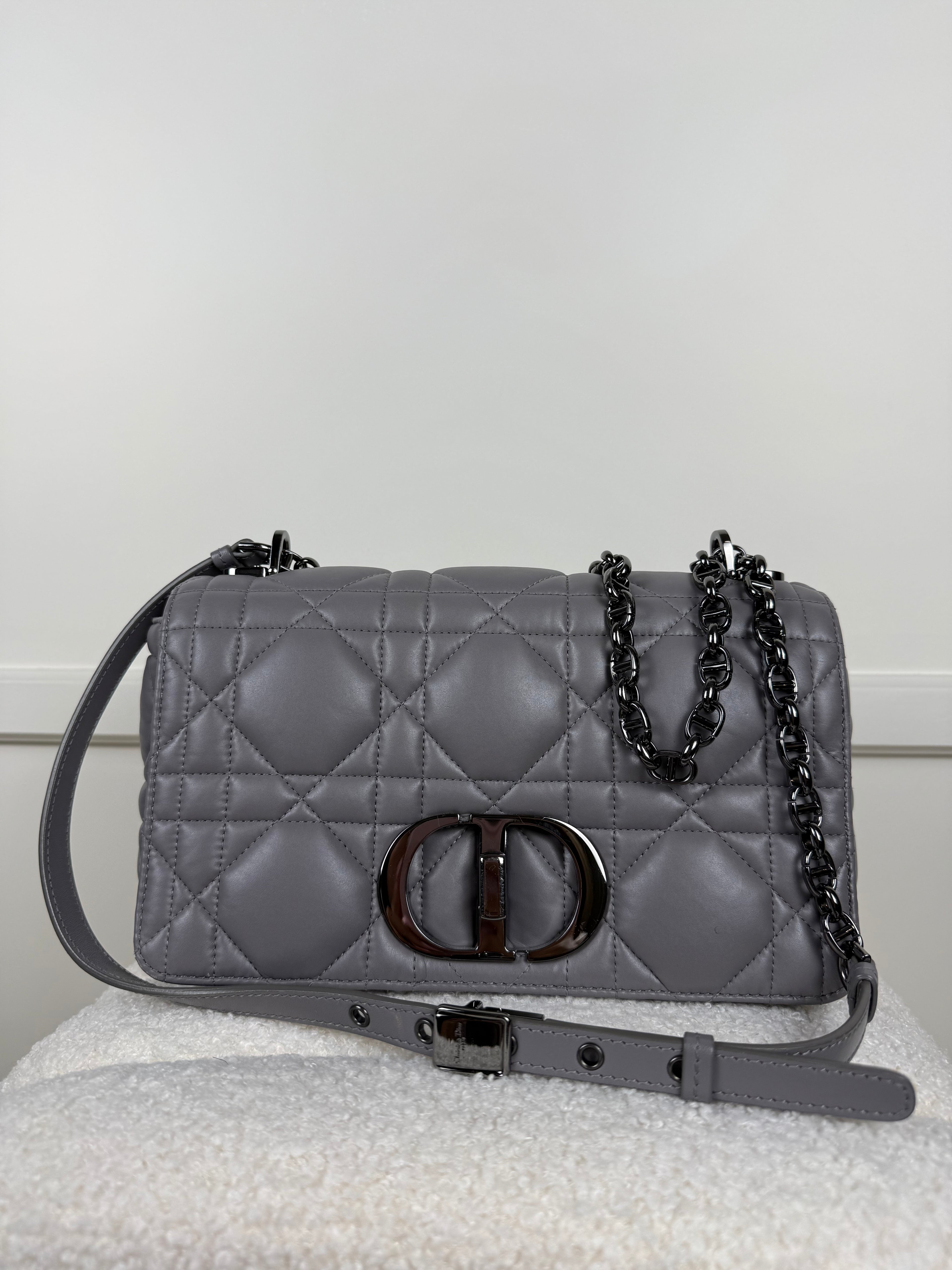 Dior Caro Tasche Medium – Grau