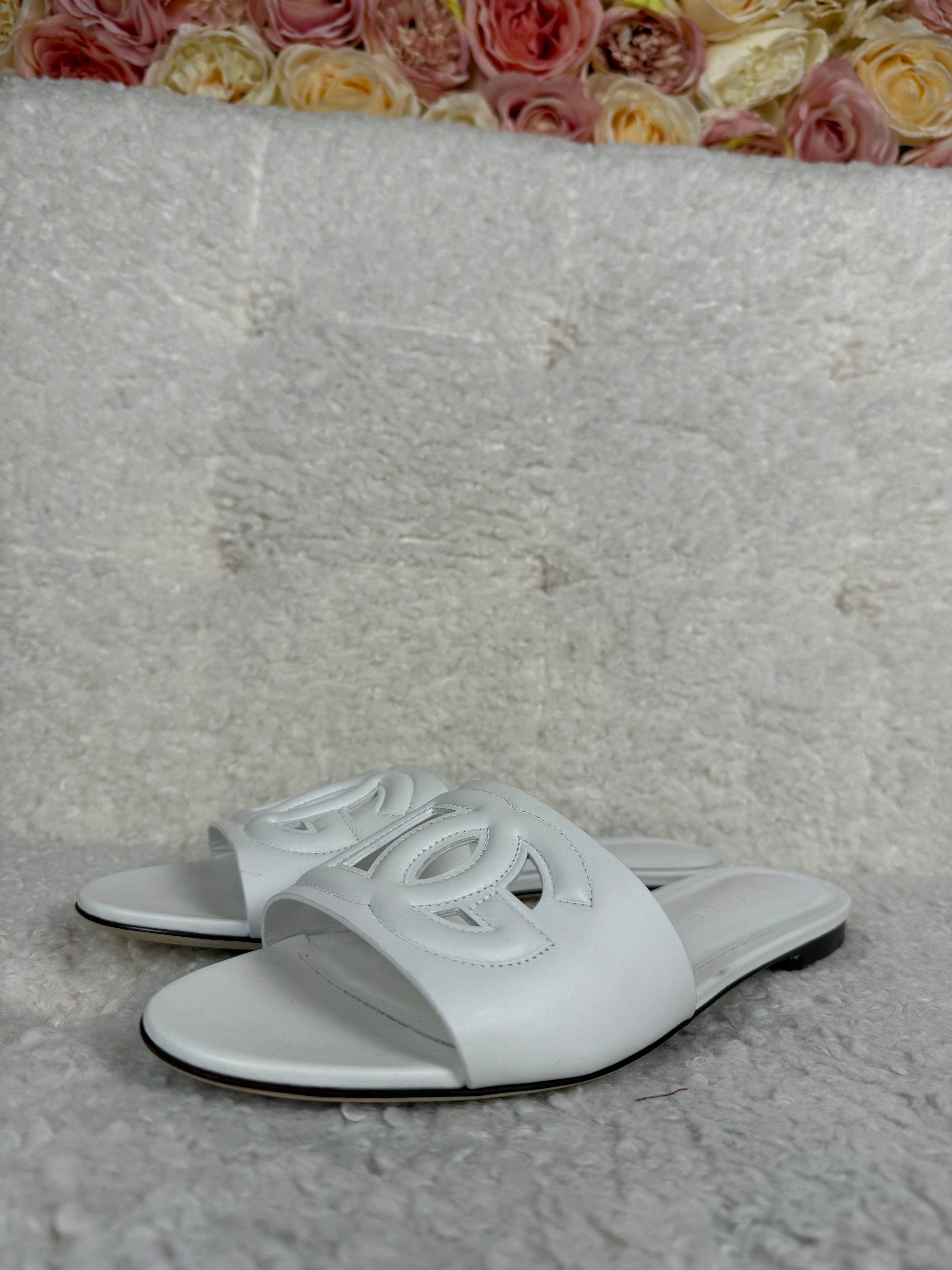 Dolce & Gabbana Calfskin Sandals White Sz. 40 EU