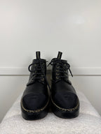 Chanel Schnürstiefel mit Kettendetails – Schwarz – Gr. 40 EU