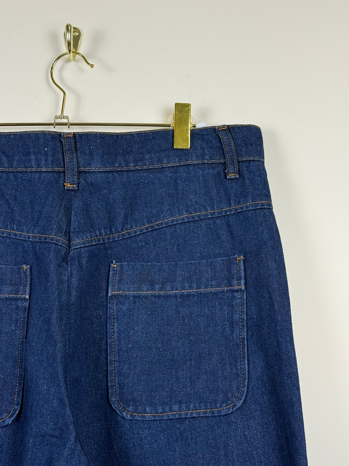 Sandro Jeans mit weitem Bein – Blau – Gr. 40 DE (42 FR)