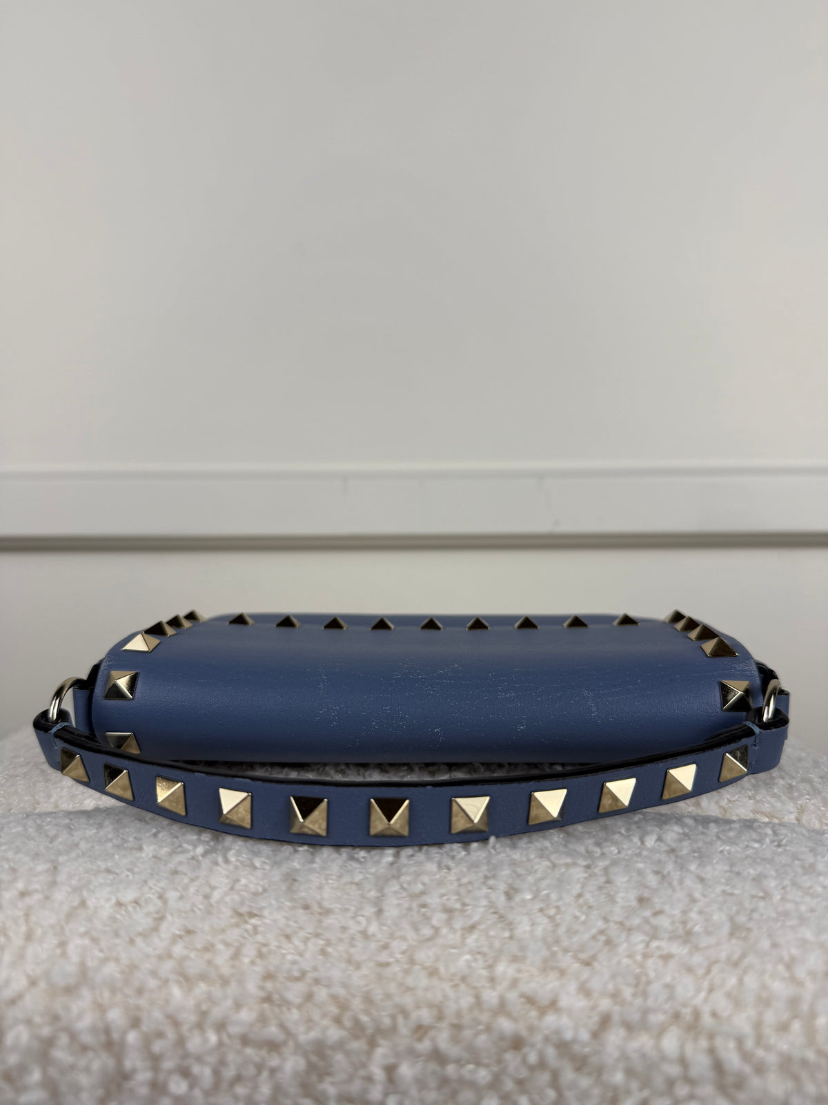 Valentino Rockstud Mini Leather Bag – Blau – Goldfarbene Nieten